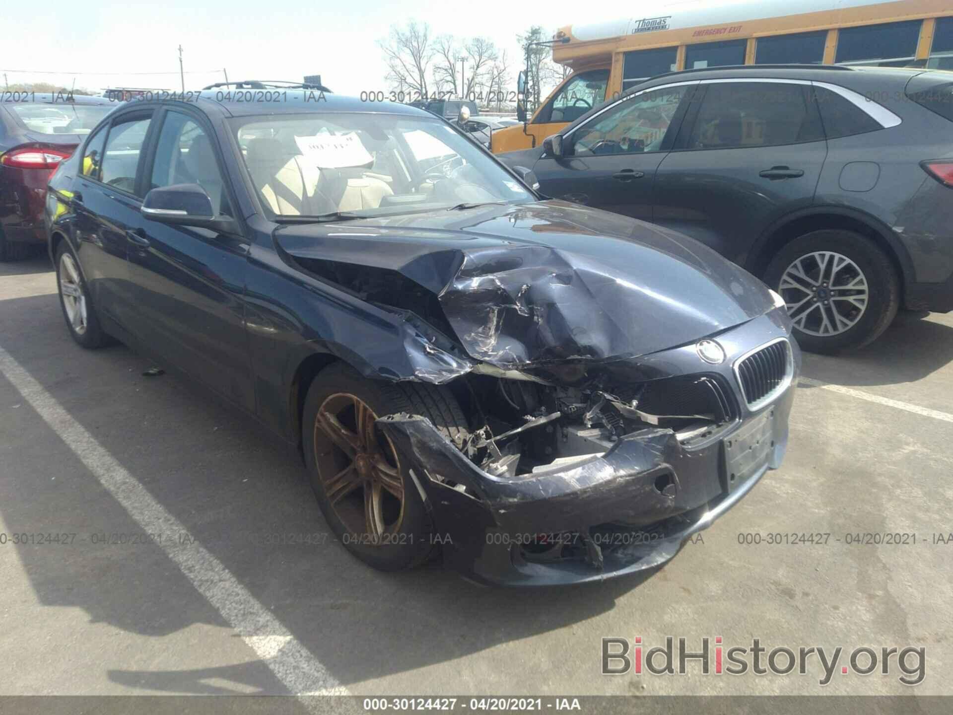 Photo WBA3A5C55DF355227 - BMW 3 SERIES 2013