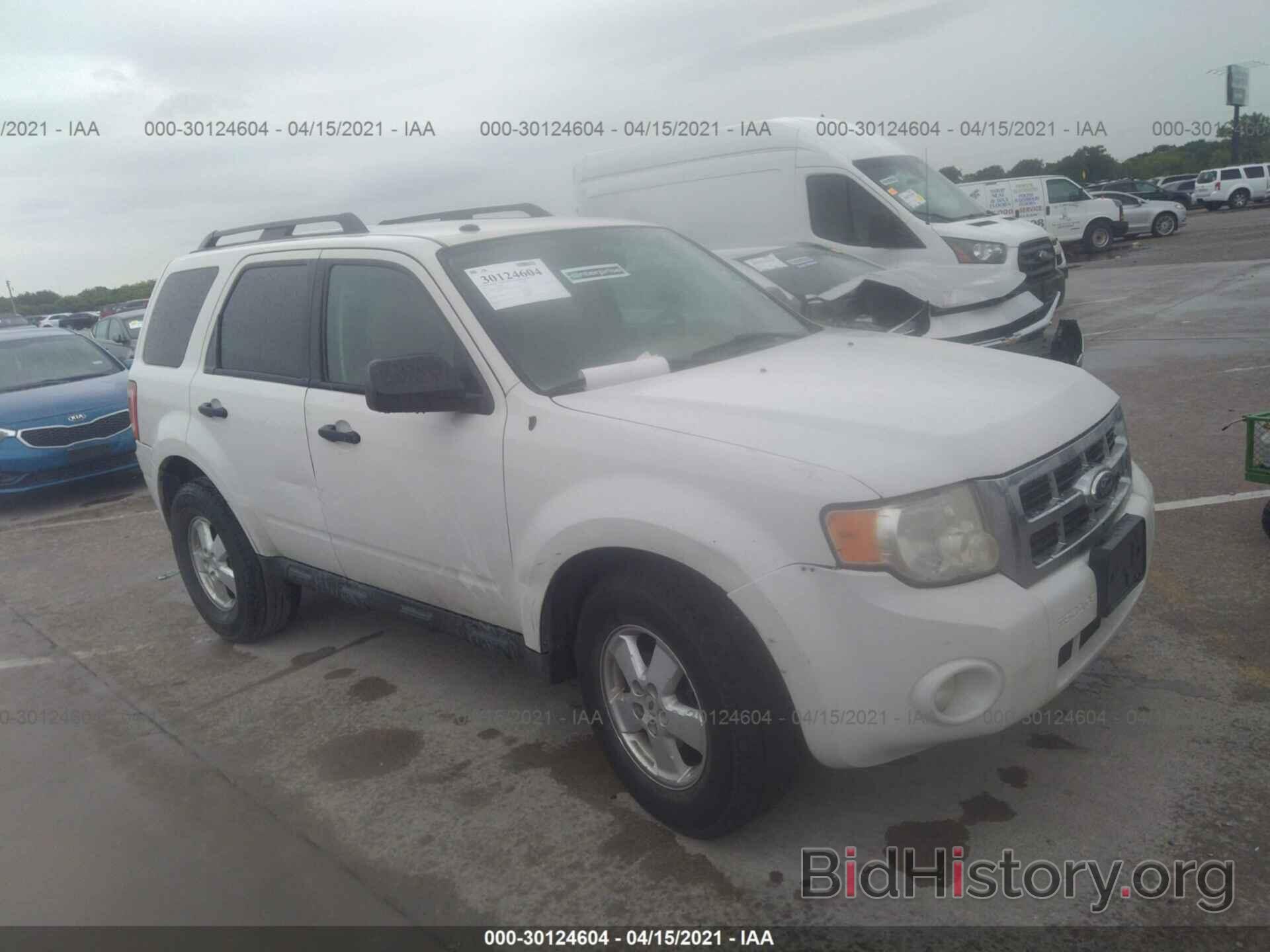 Photo 1FMCU0D72BKA43637 - FORD ESCAPE 2011