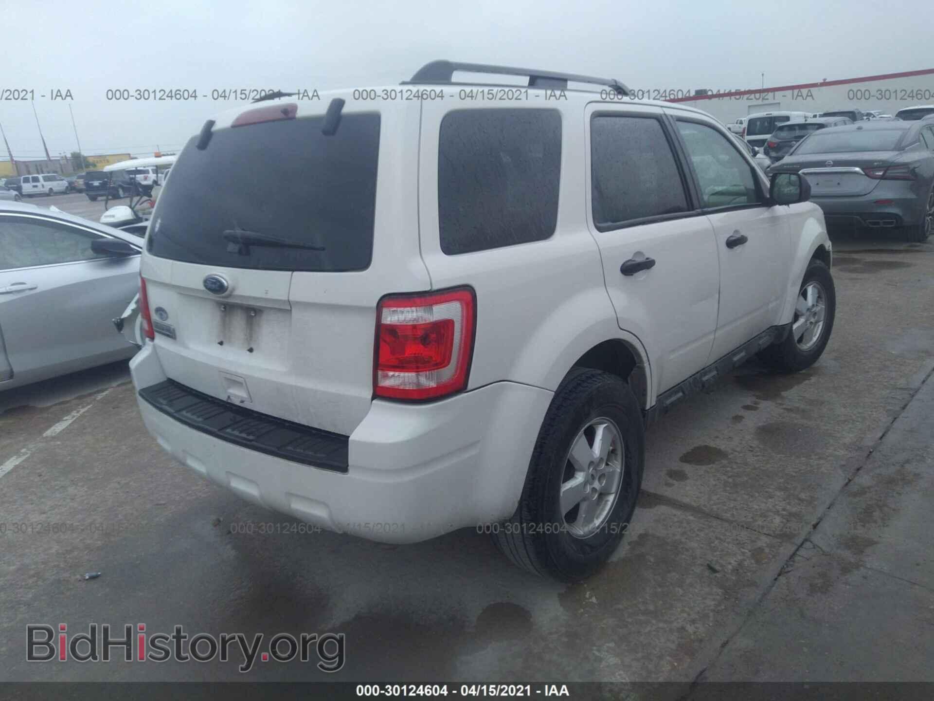 2011 FORD ESCAPE - VIN: 1FMCU0D72BKA43637 - Фото 4