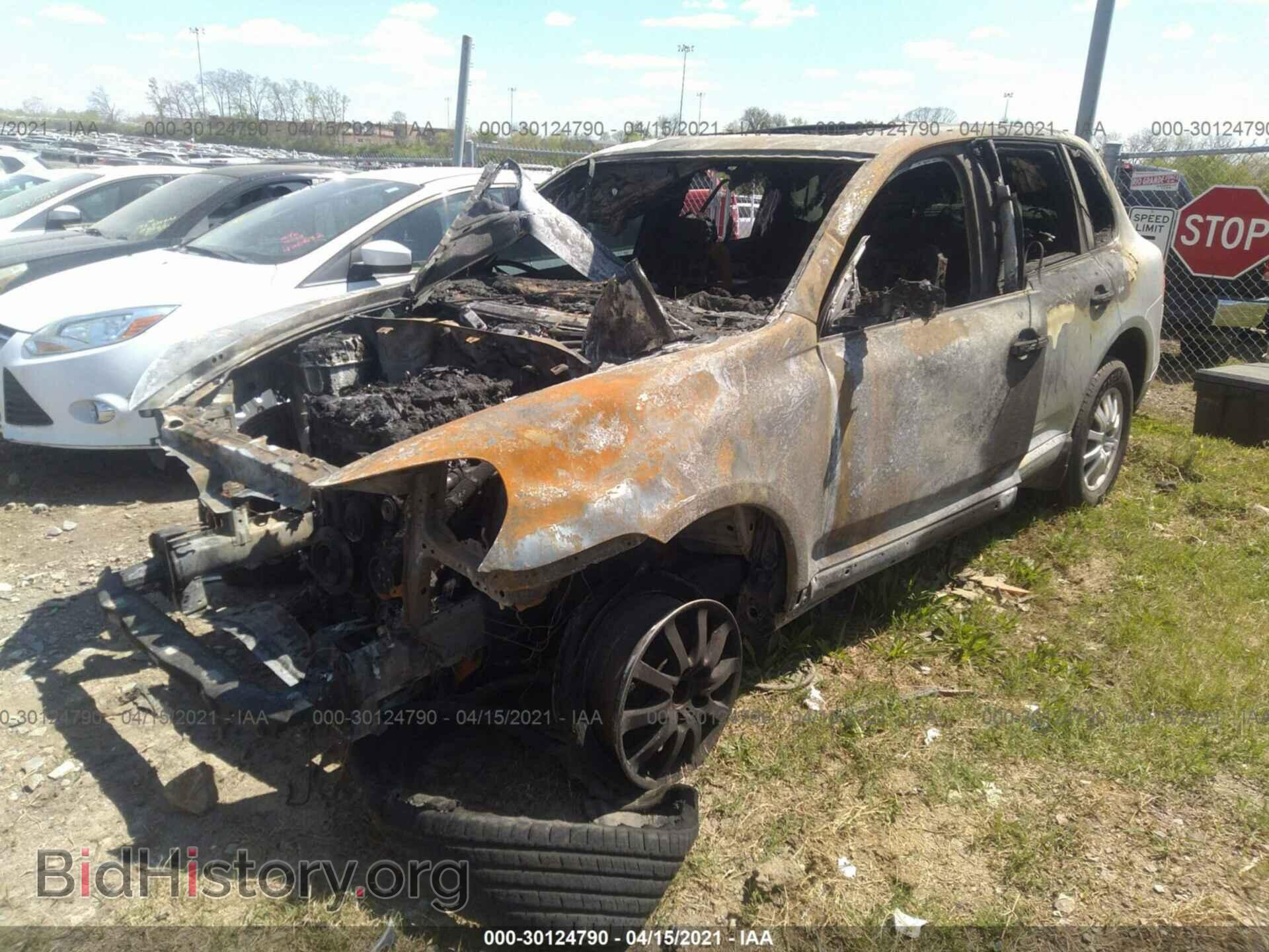 2010 PORSCHE CAYENNE - VIN: WP1AA2AP4ALA07749 - Photo 2