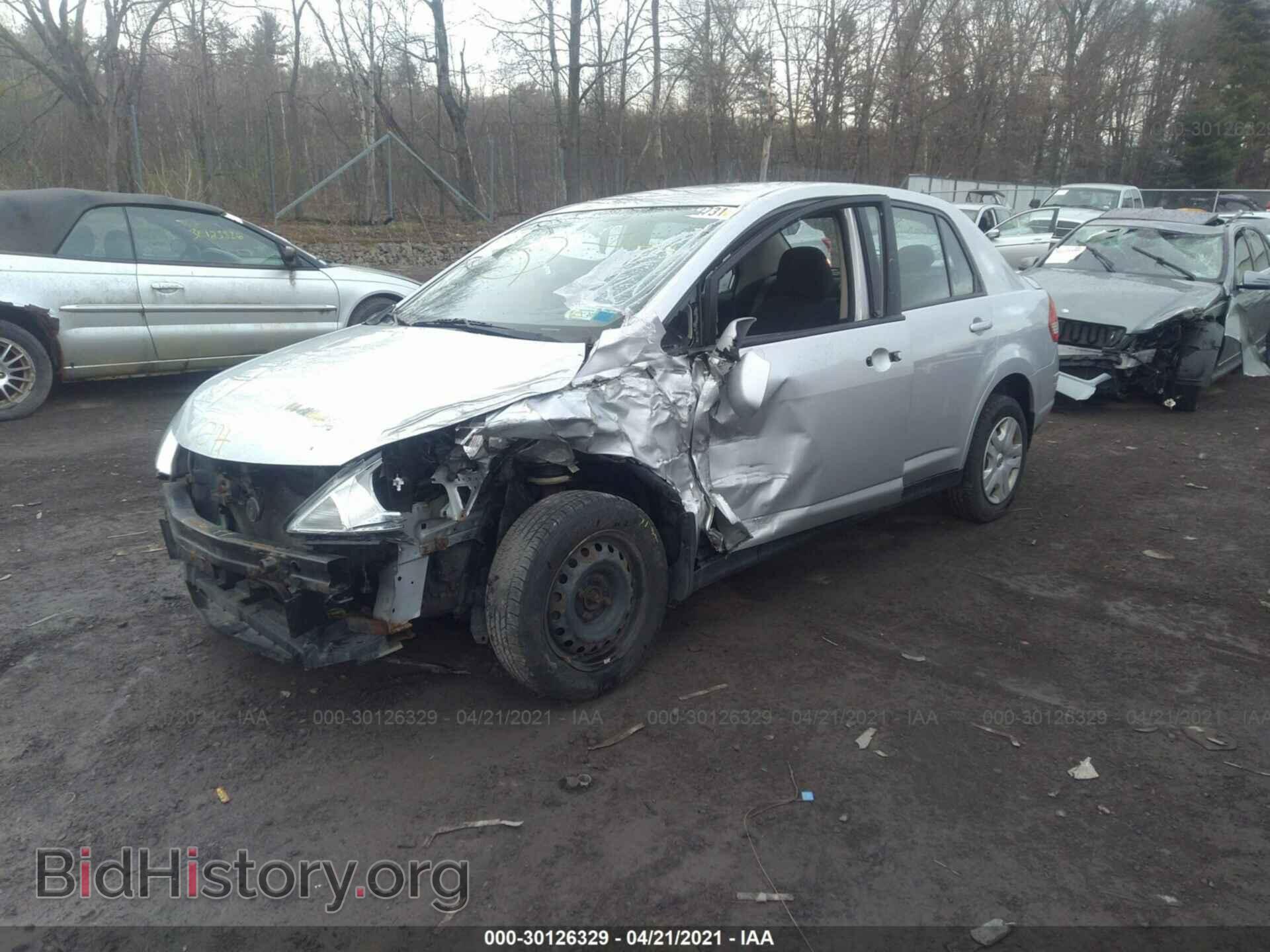 2011 NISSAN VERSA - VIN: 3N1BC1AP1BL393906 - Фото 2