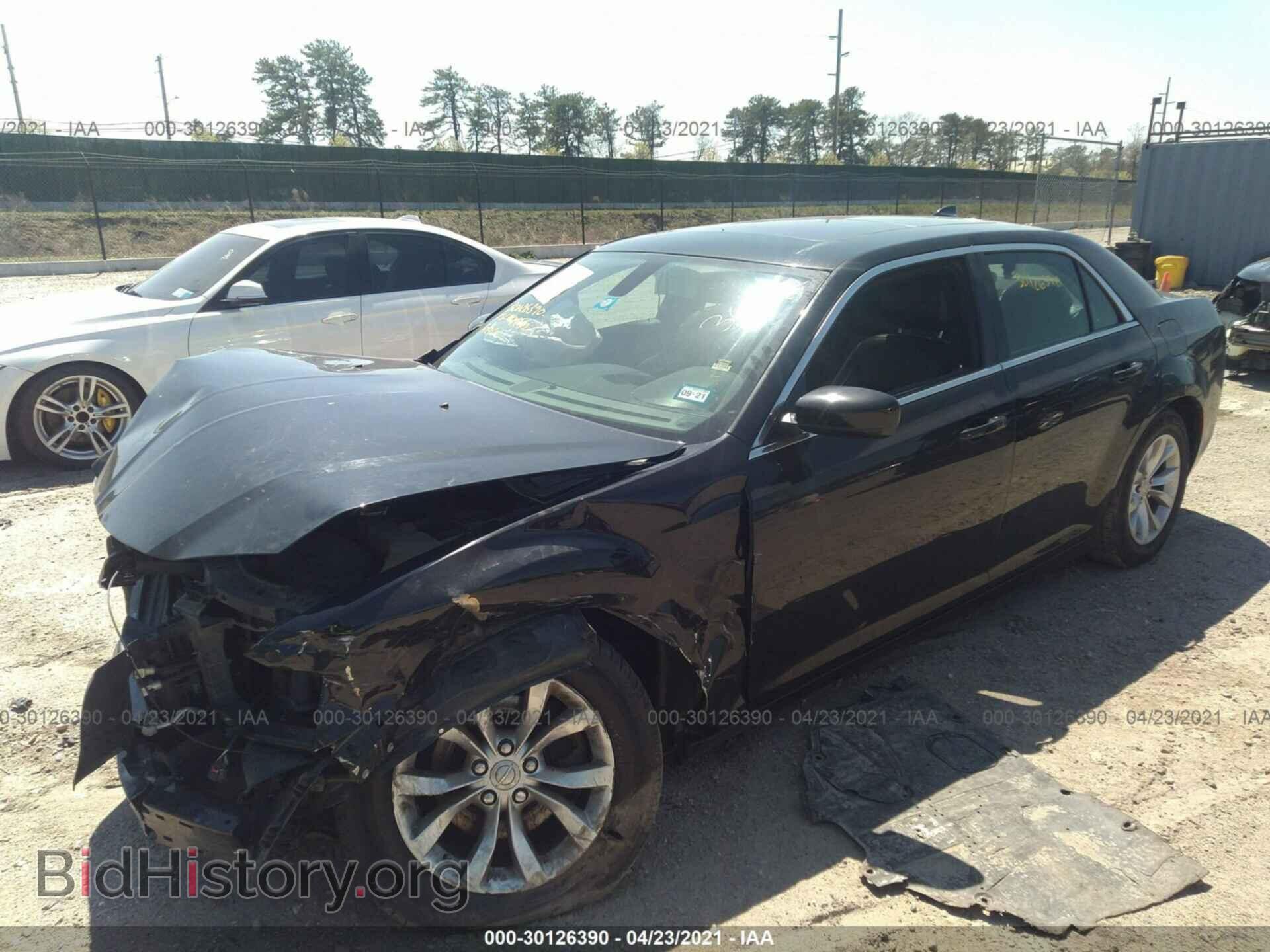 2015 CHRYSLER 300 - VIN: 2C3CCAAG9FH931854 - Фото 2
