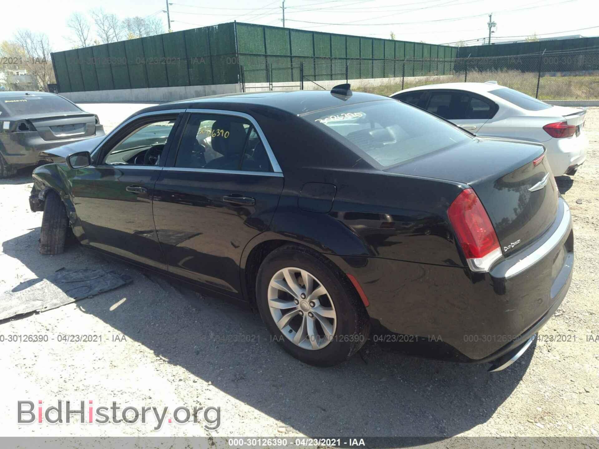 2015 CHRYSLER 300 - VIN: 2C3CCAAG9FH931854 - Фото 3