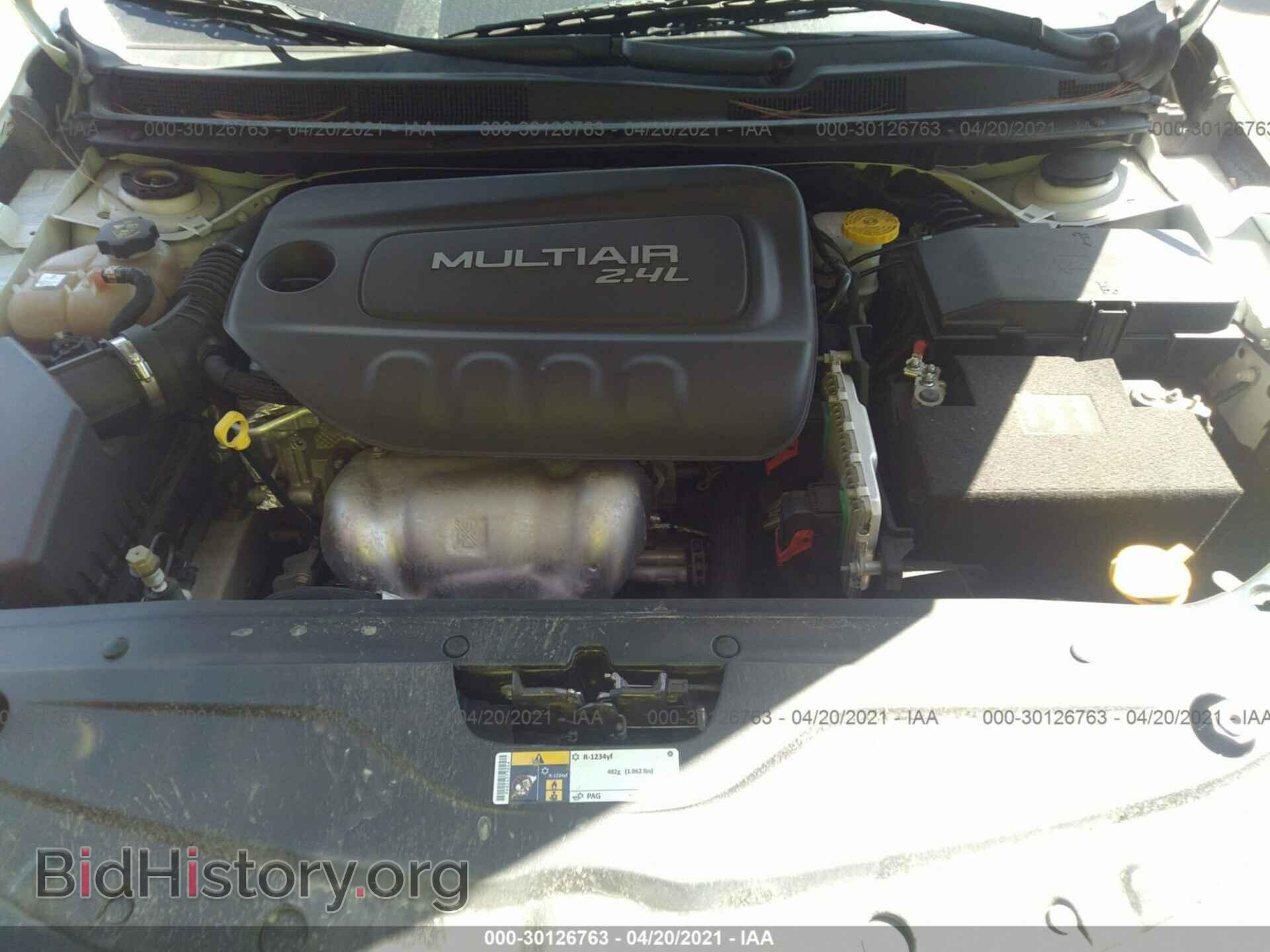 2016 CHRYSLER 200 - VIN: 1C3CCCAB2GN172604 - Фото 10