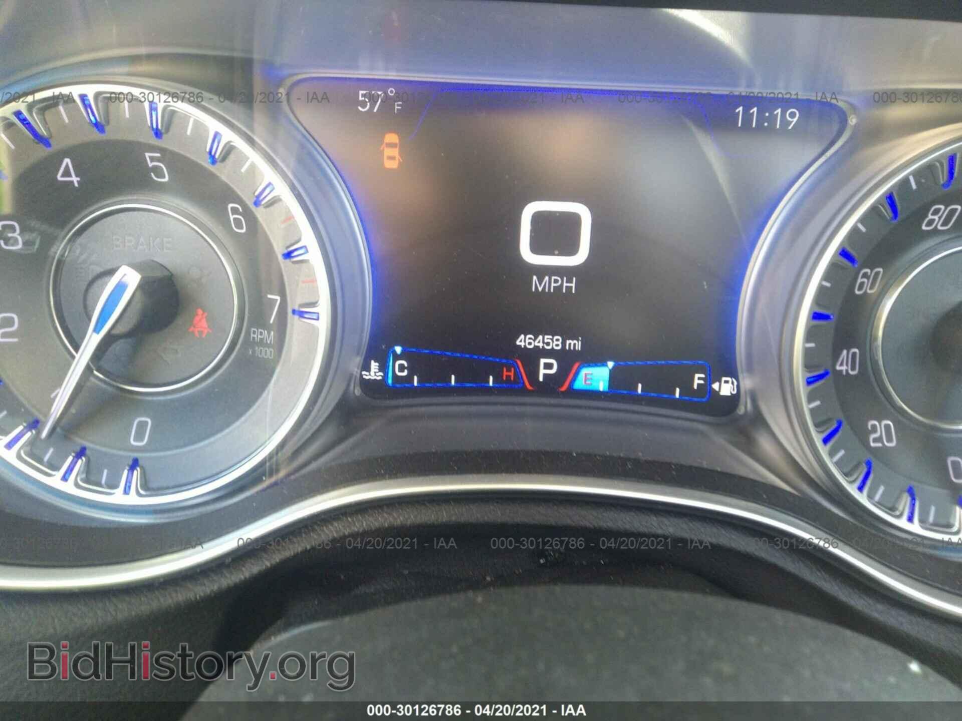 2016 CHRYSLER 300 - VIN: 2C3CCARG3GH305013 - Фото 7