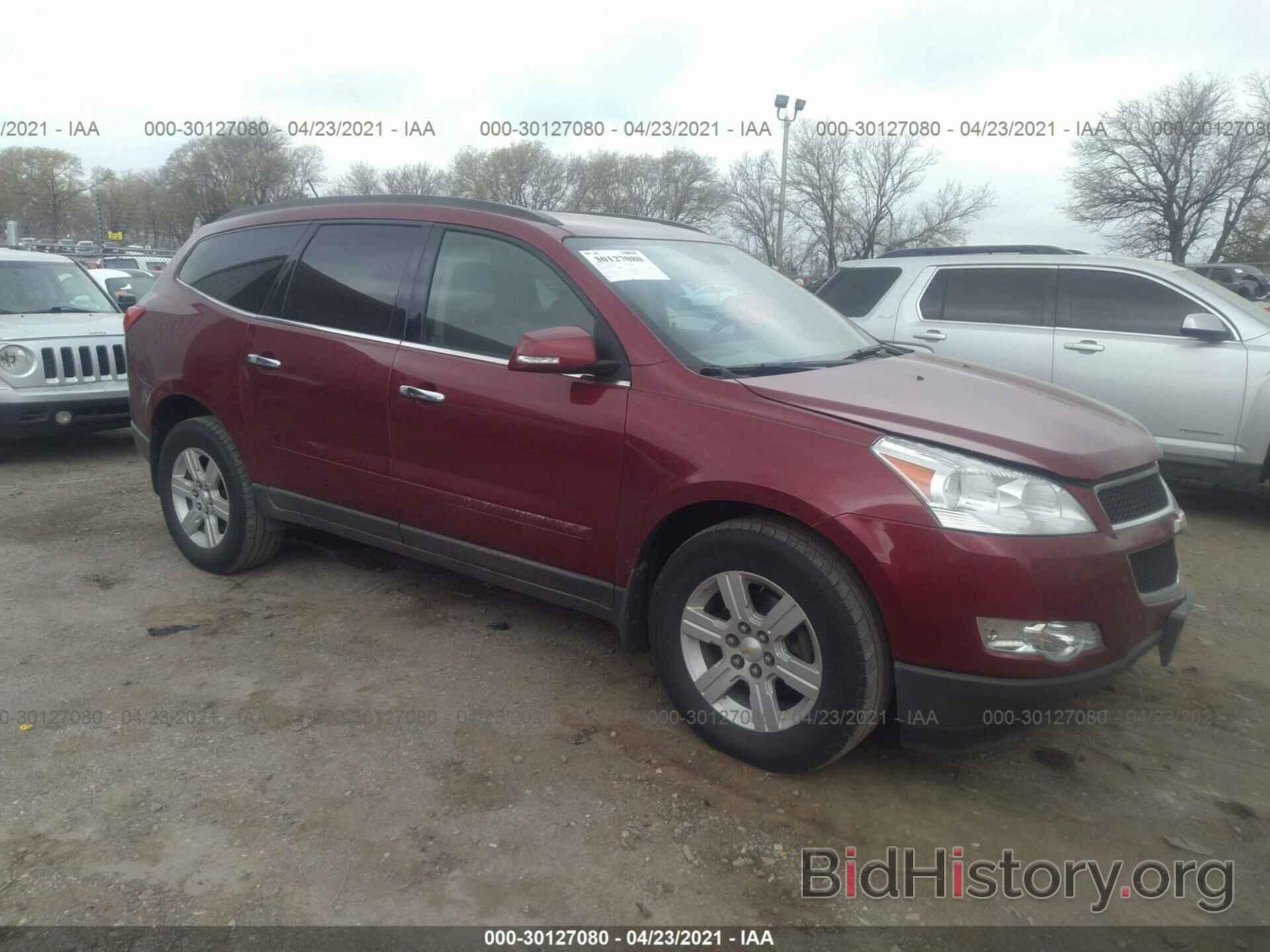 Photo 1GNKVGED0BJ181295 - CHEVROLET TRAVERSE 2011