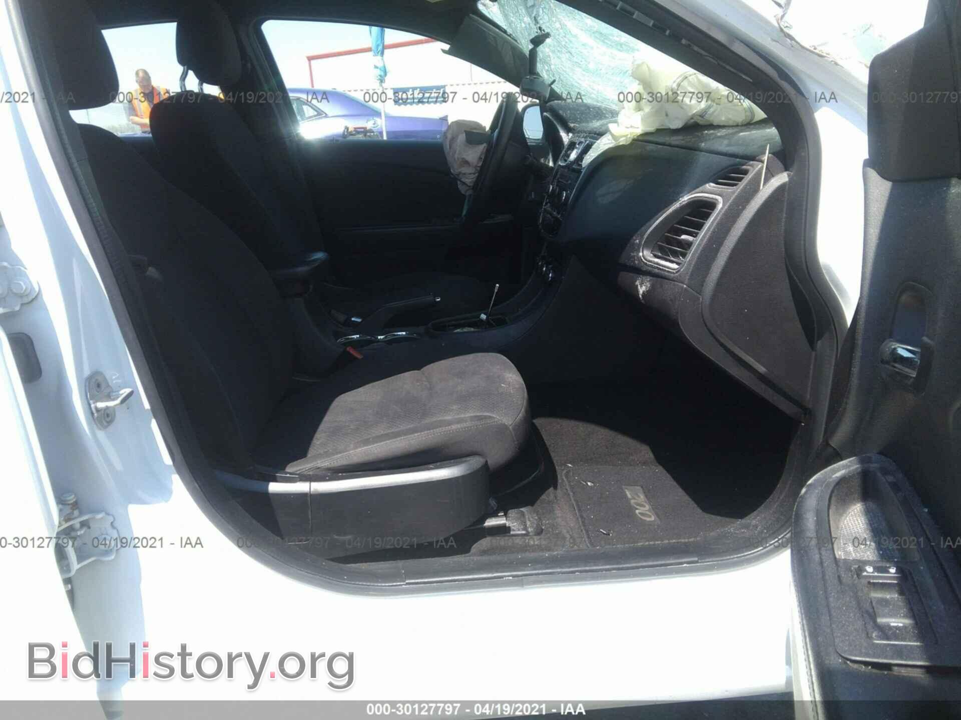 2012 CHRYSLER 200 - VIN: 1C3CCBAB2CN226245 - Фото 5