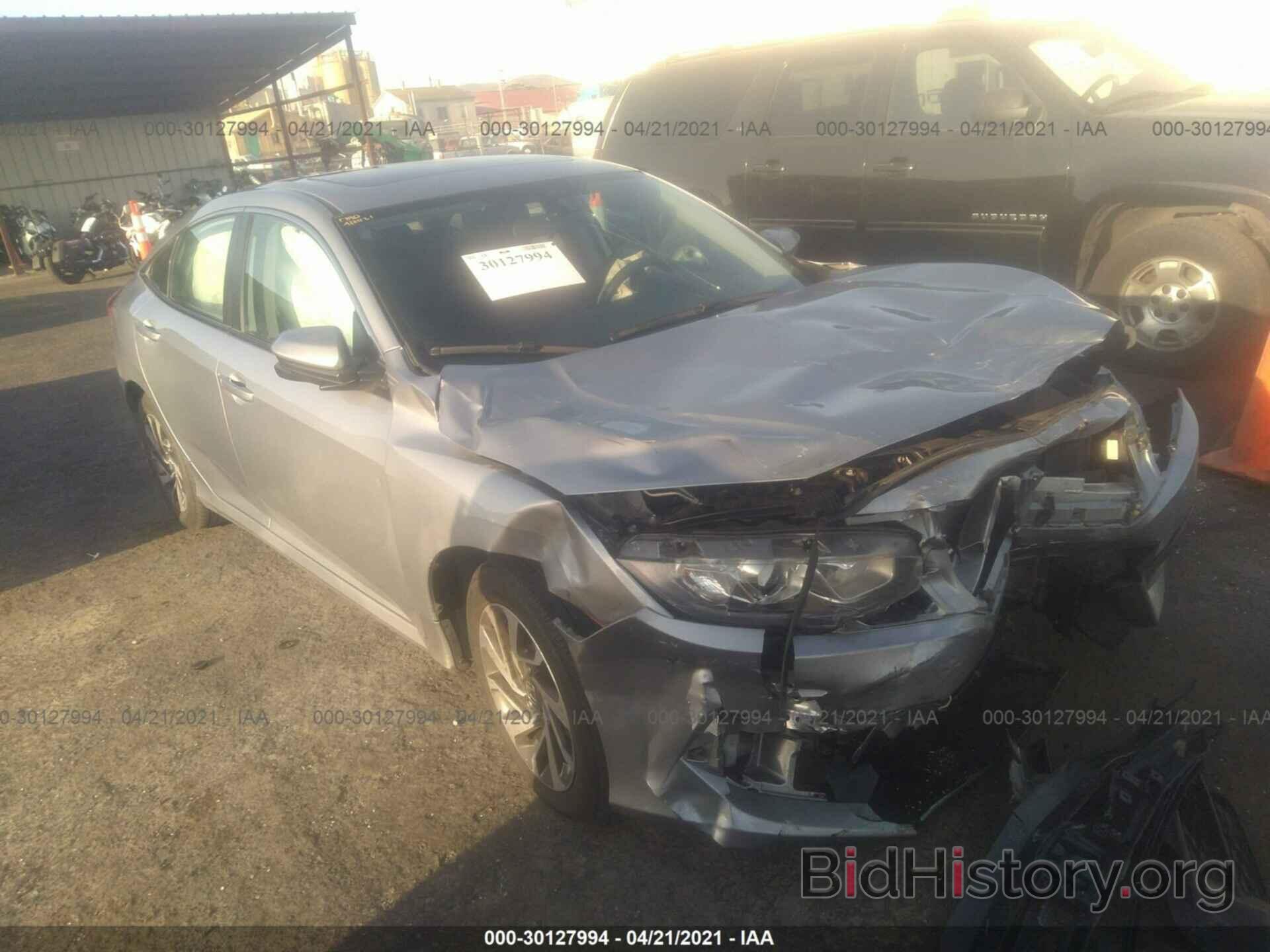 Photo 2HGFC2F7XJH585198 - HONDA CIVIC SEDAN 2018