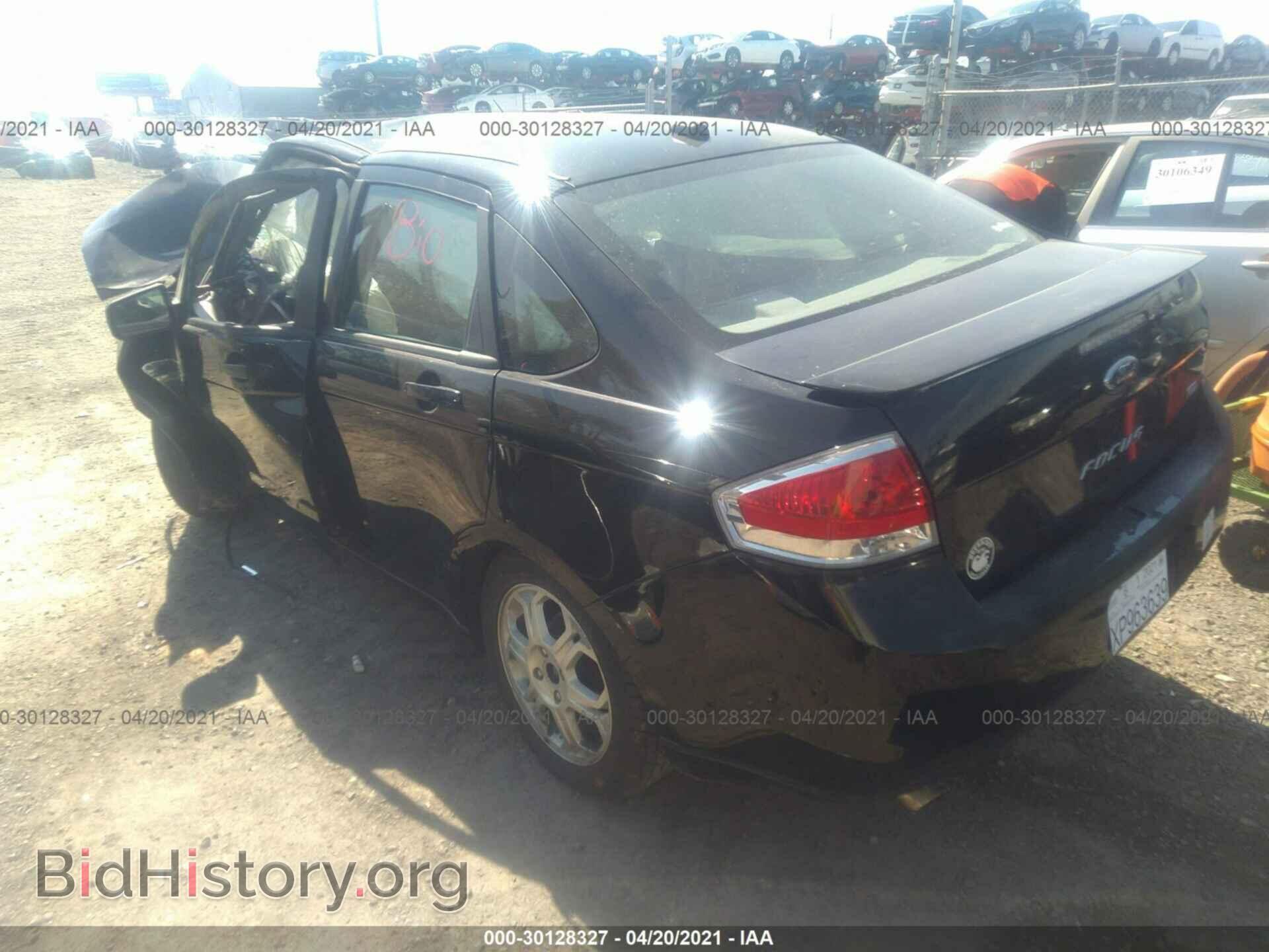 2008 FORD FOCUS - VIN: 1FAHP35N18W209069 - Фото 3