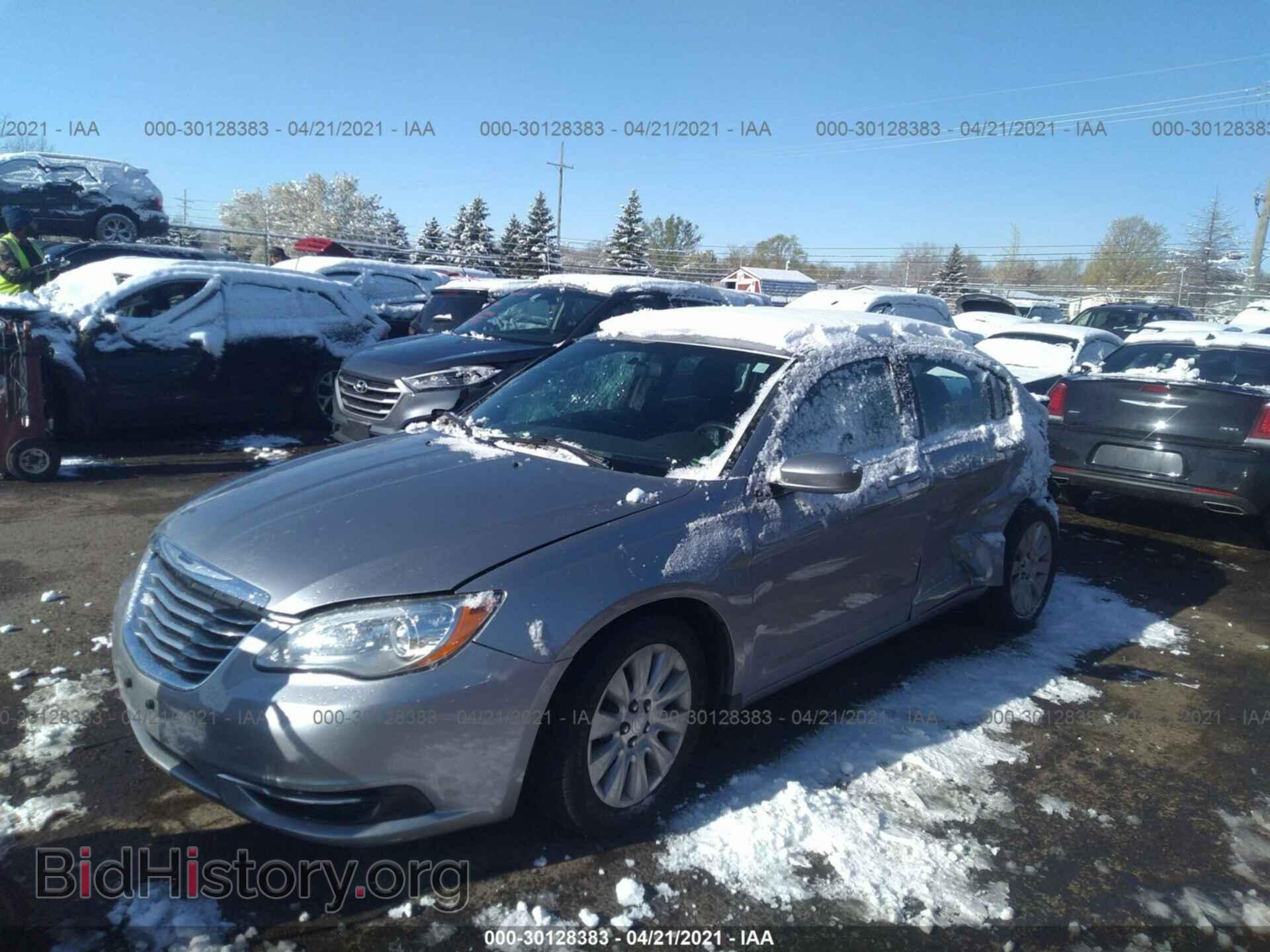 2014 CHRYSLER 200 - VIN: 1C3CCBAB2EN141375 - Фото 2