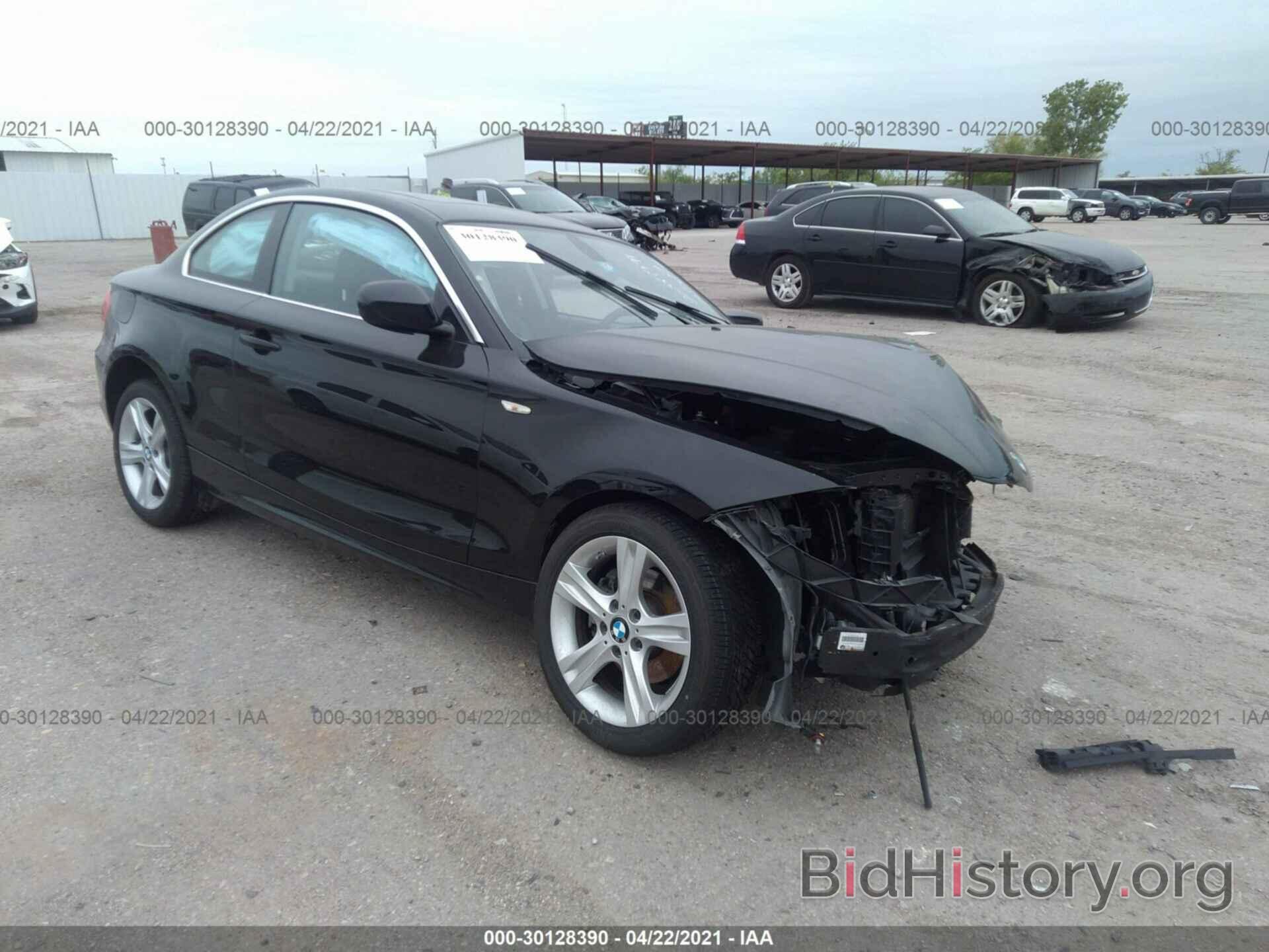 Photo WBAUP7C59CVP22987 - BMW 1 SERIES 2012