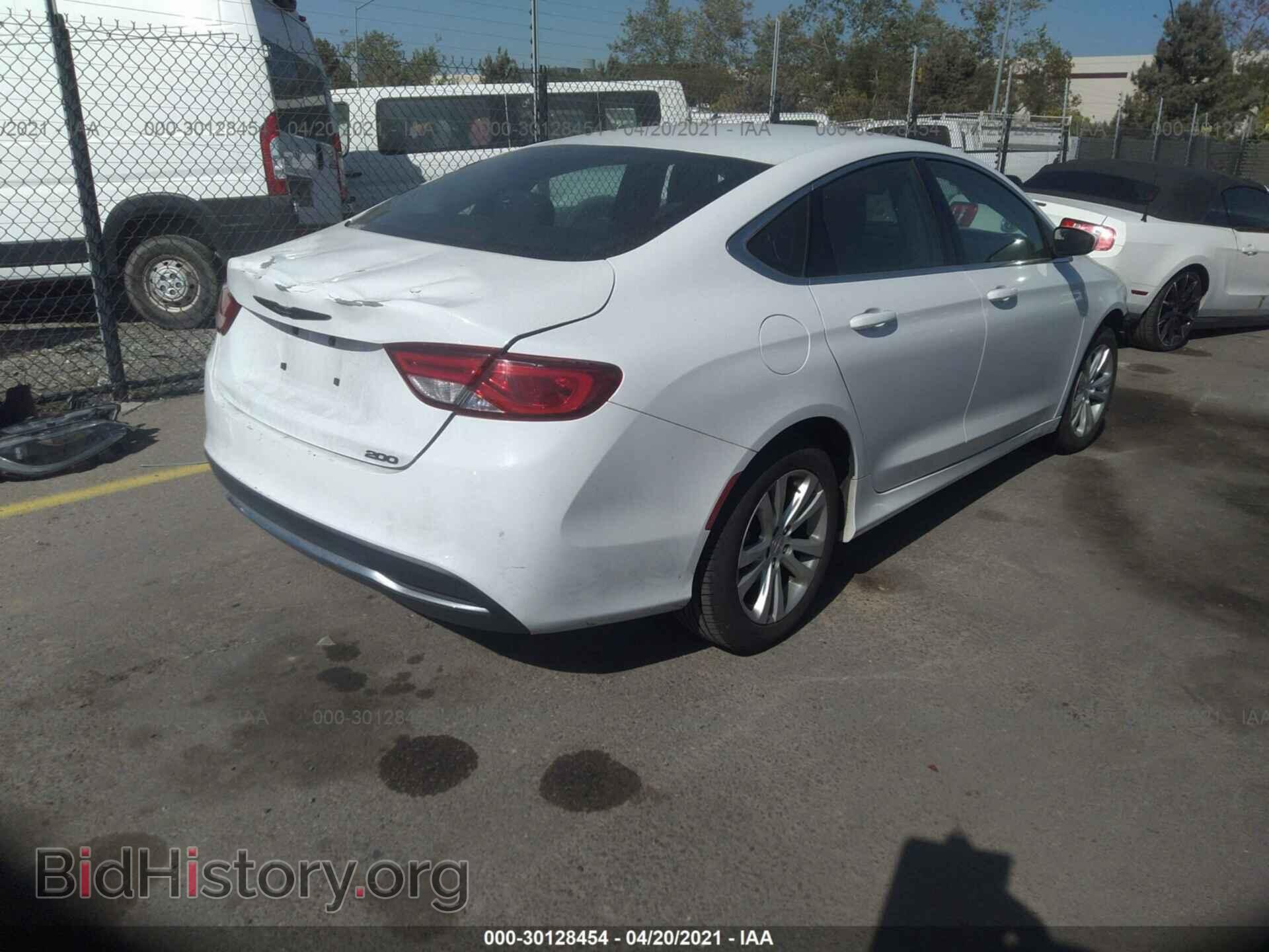 2015 CHRYSLER 200 - VIN: 1C3CCCAB2FN711561 - Фото 4
