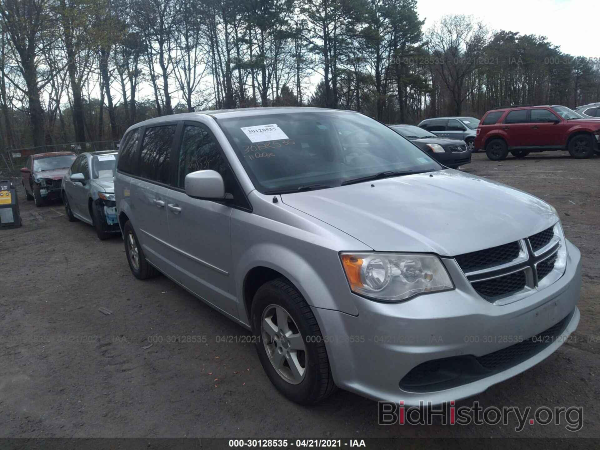 Photo 2D4RN3DG3BR777303 - DODGE GRAND CARAVAN 2011