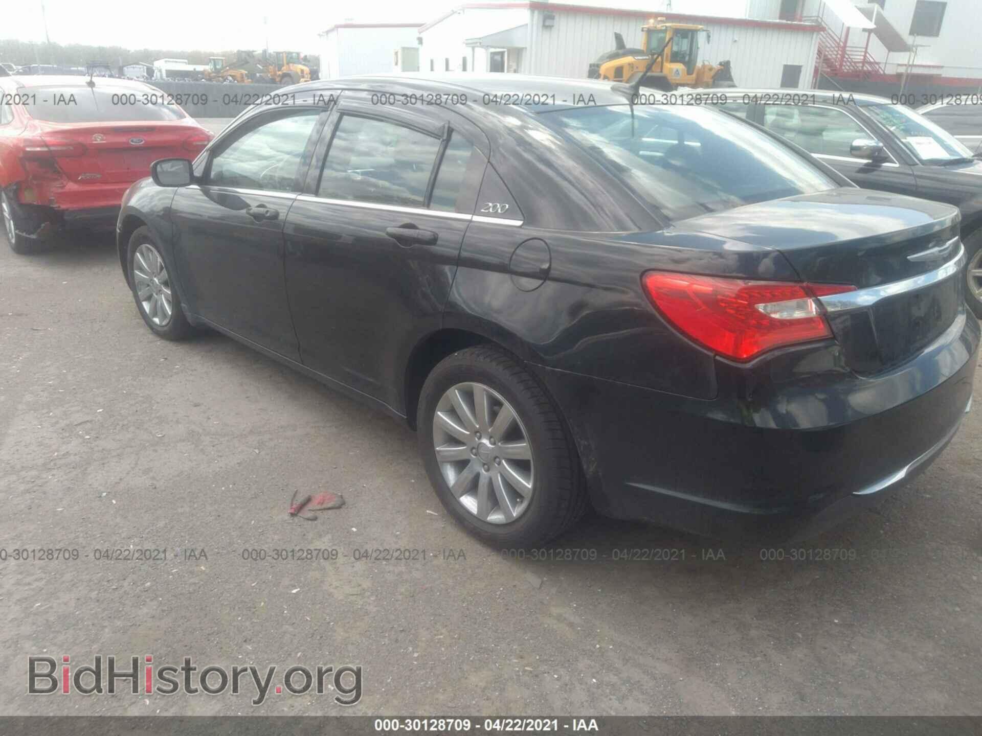 2013 CHRYSLER 200 - VIN: 1C3CCBBB1DN538900 - Фото 3