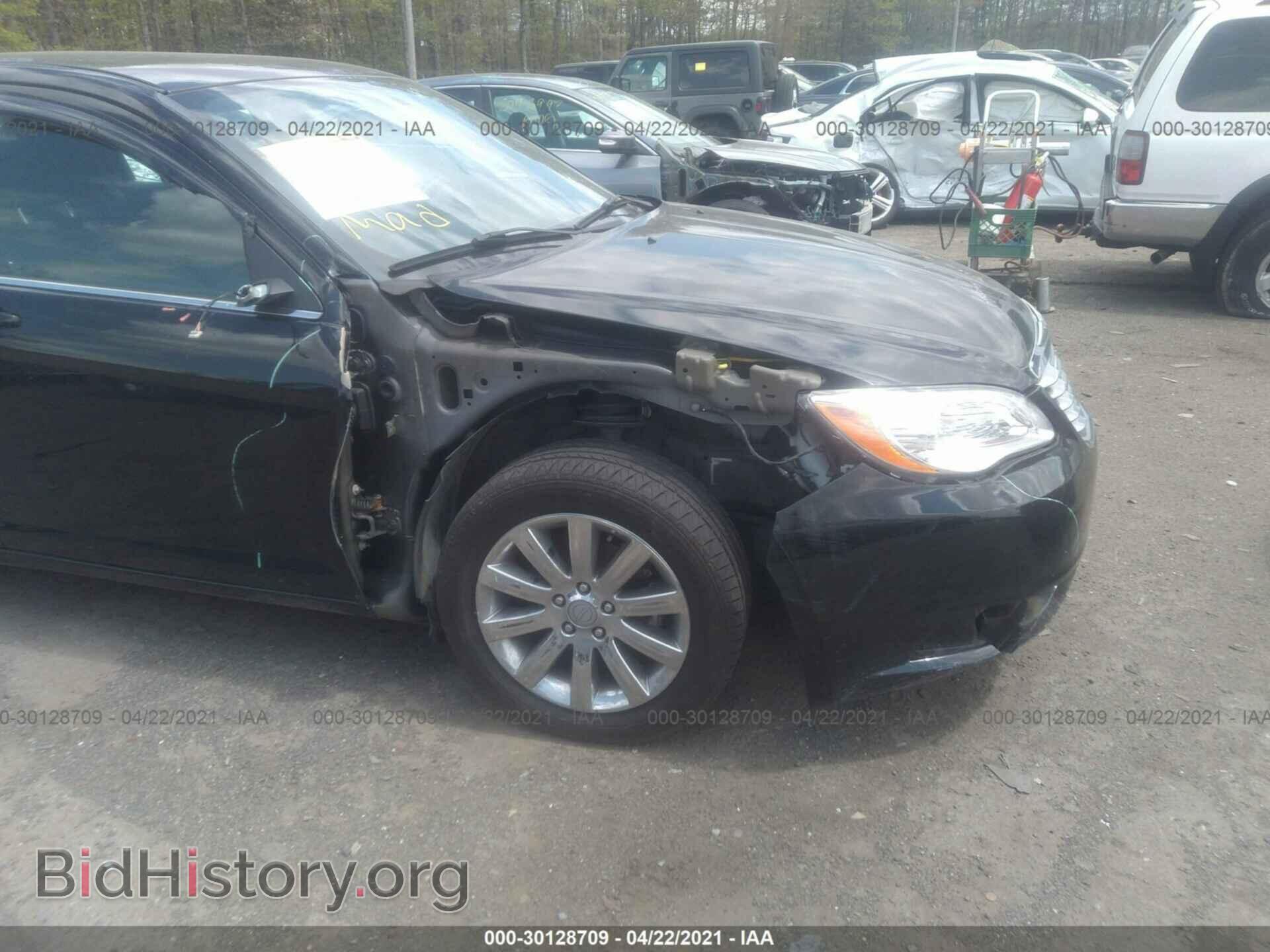 2013 CHRYSLER 200 - VIN: 1C3CCBBB1DN538900 - Фото 6