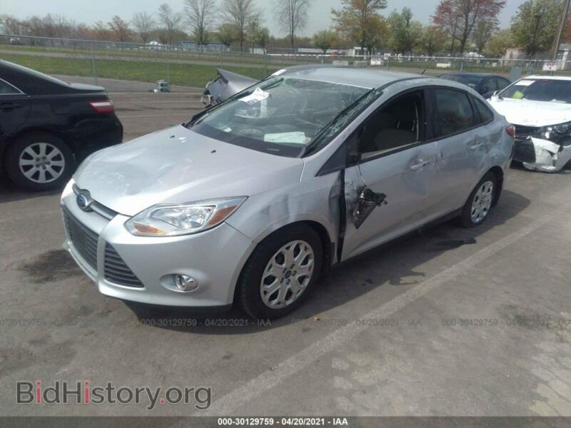 2012 Ford FOCUS (VIN 1FAHP3F2XCL166107) — фото 2 из 11