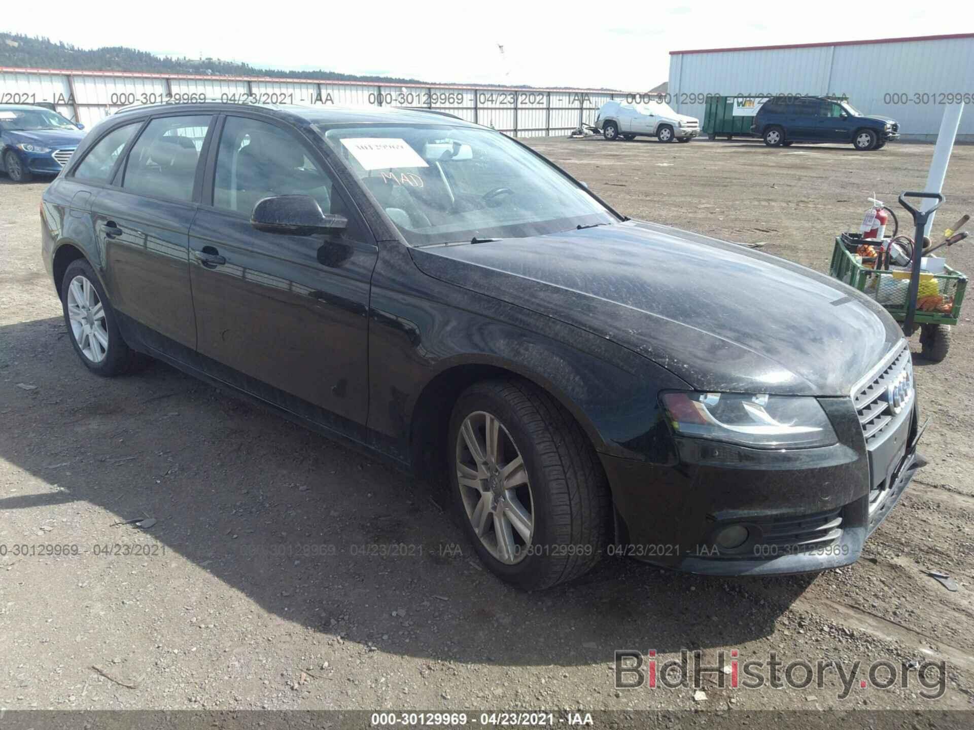 Фотография WAUSFAFL6BA013960 - AUDI A4 2011