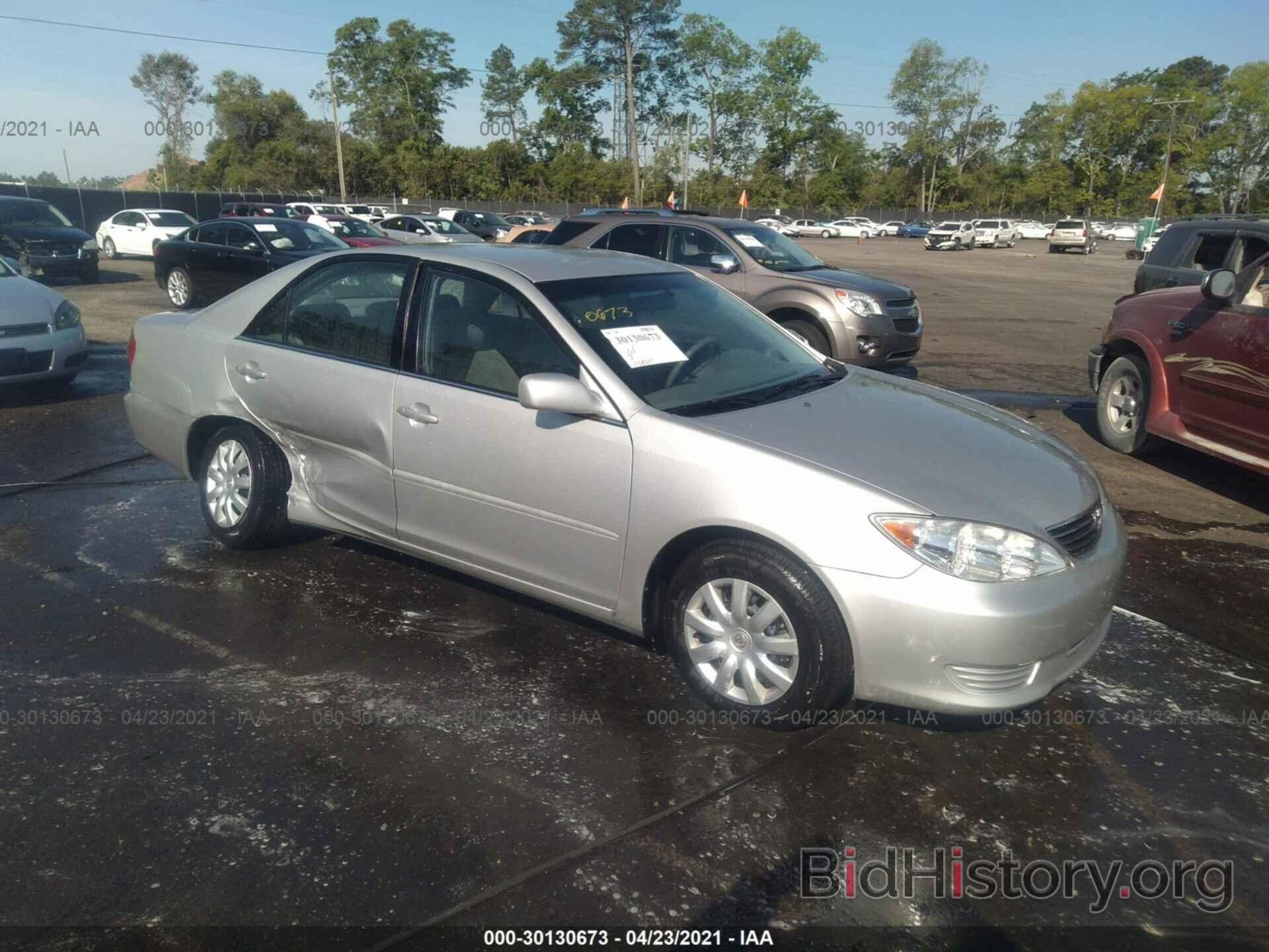 Photo 4T1BE32K16U154160 - TOYOTA CAMRY 2006