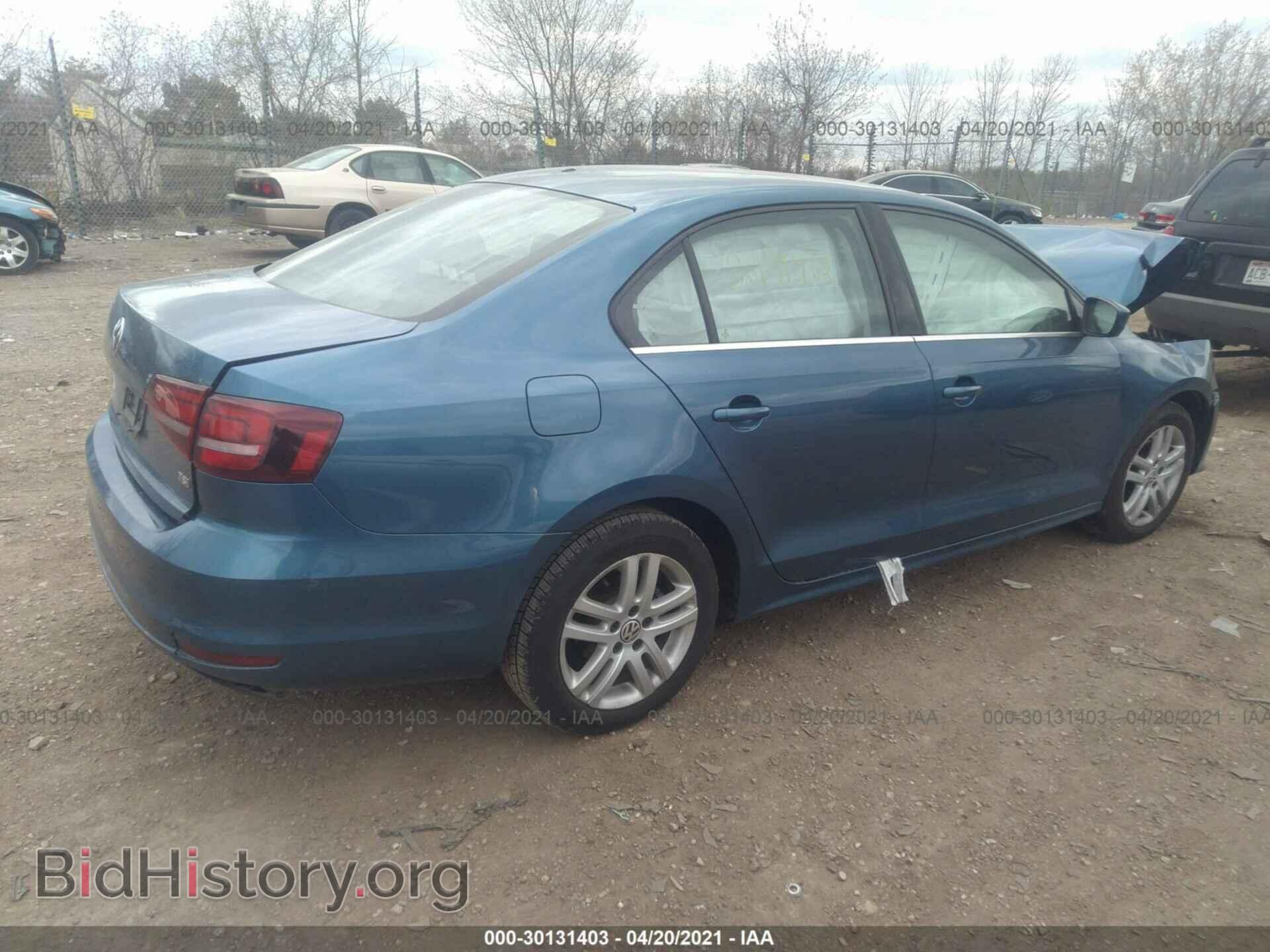 2017 VOLKSWAGEN JETTA - VIN: 3VW2B7AJ8HM345270 - Фото 4