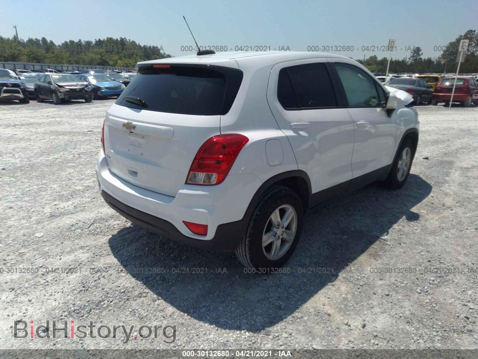 2019 CHEVROLET TRAX - VIN: 3GNCJKSB3KL305655 - Photo 4