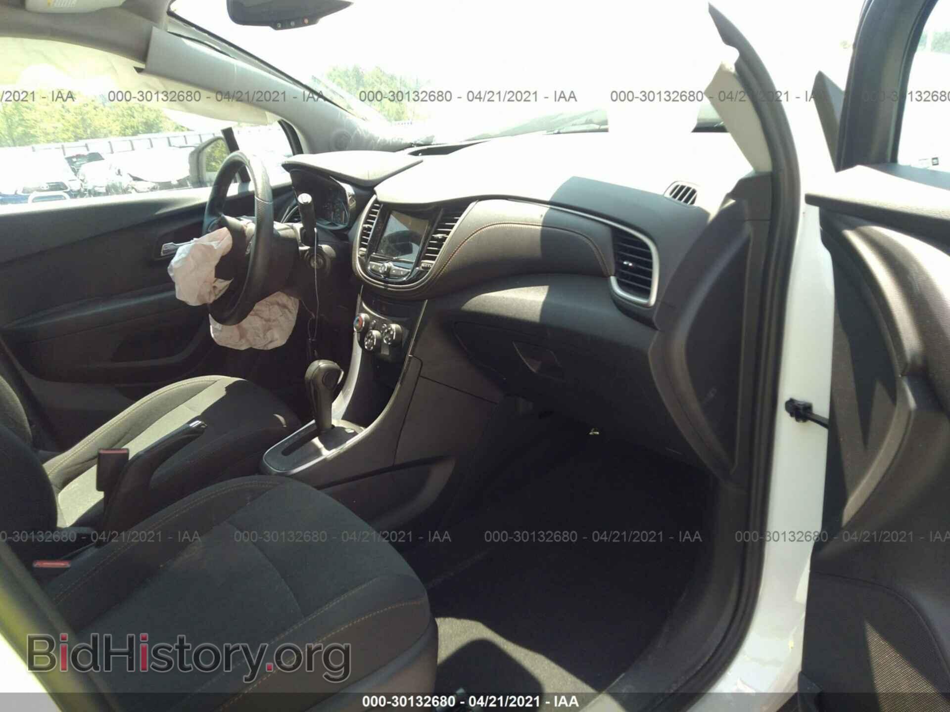 2019 CHEVROLET TRAX - VIN: 3GNCJKSB3KL305655 - Photo 5