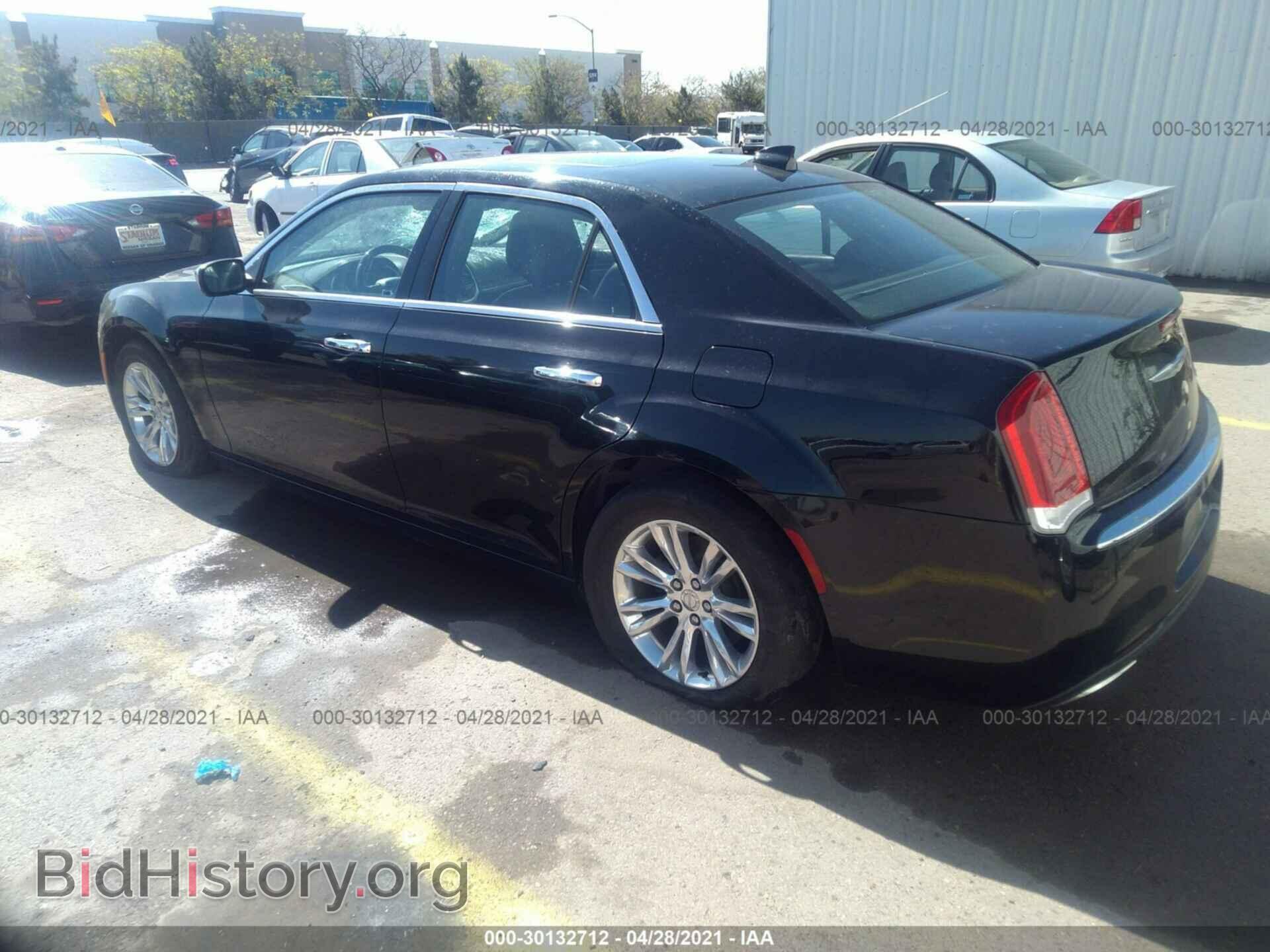 2016 CHRYSLER 300 - VIN: 2C3CCAEG2GH190488 - Photo 3
