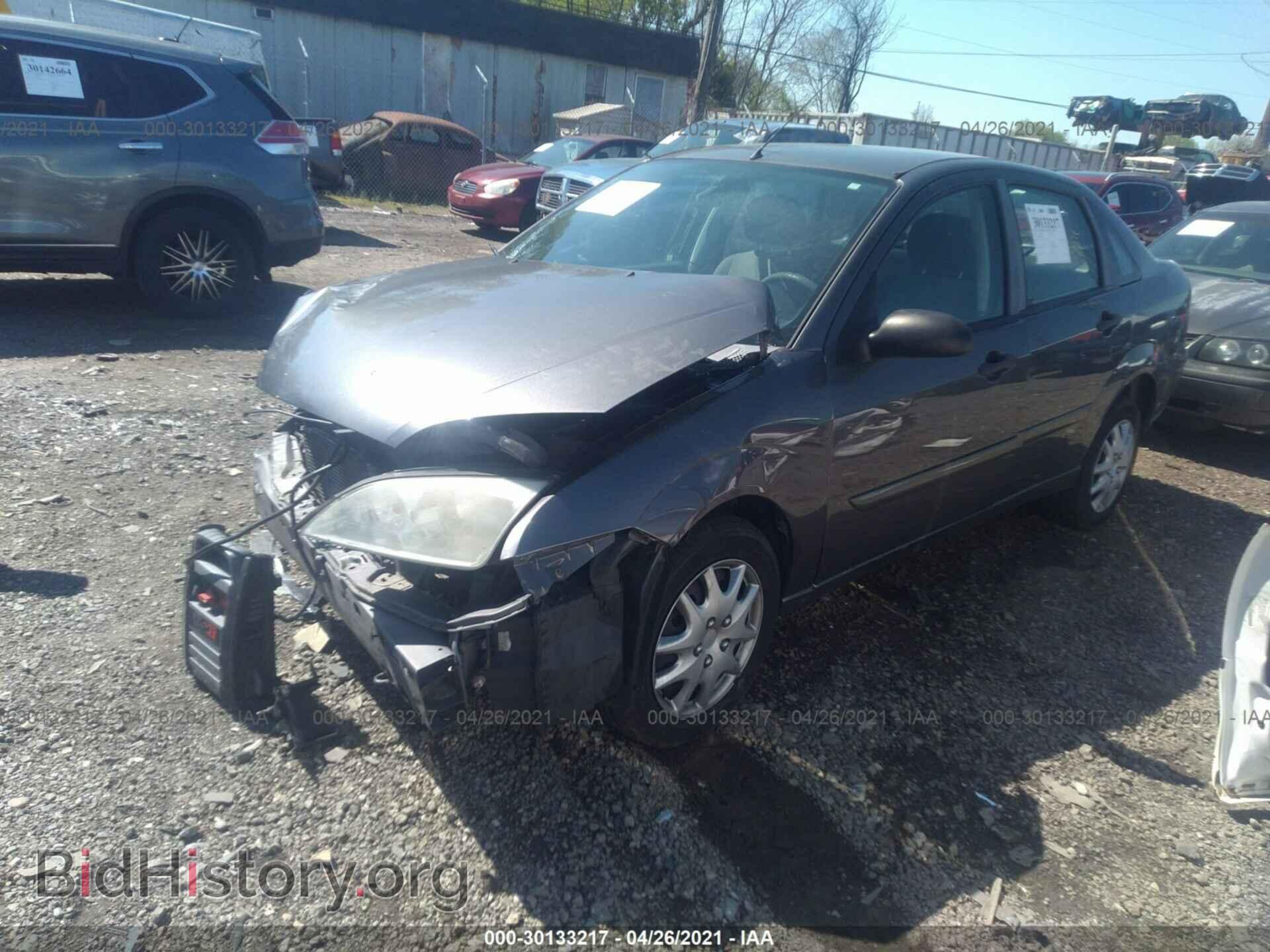 2007 FORD FOCUS - VIN: 1FAHP34N27W338275 - Фото 2