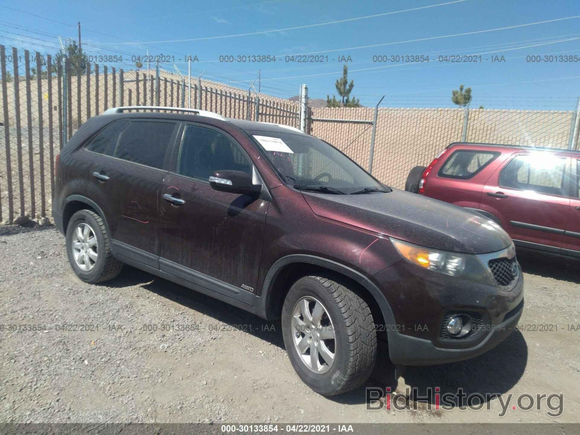 Photo 5XYKTCA16BG133531 - KIA SORENTO 2011