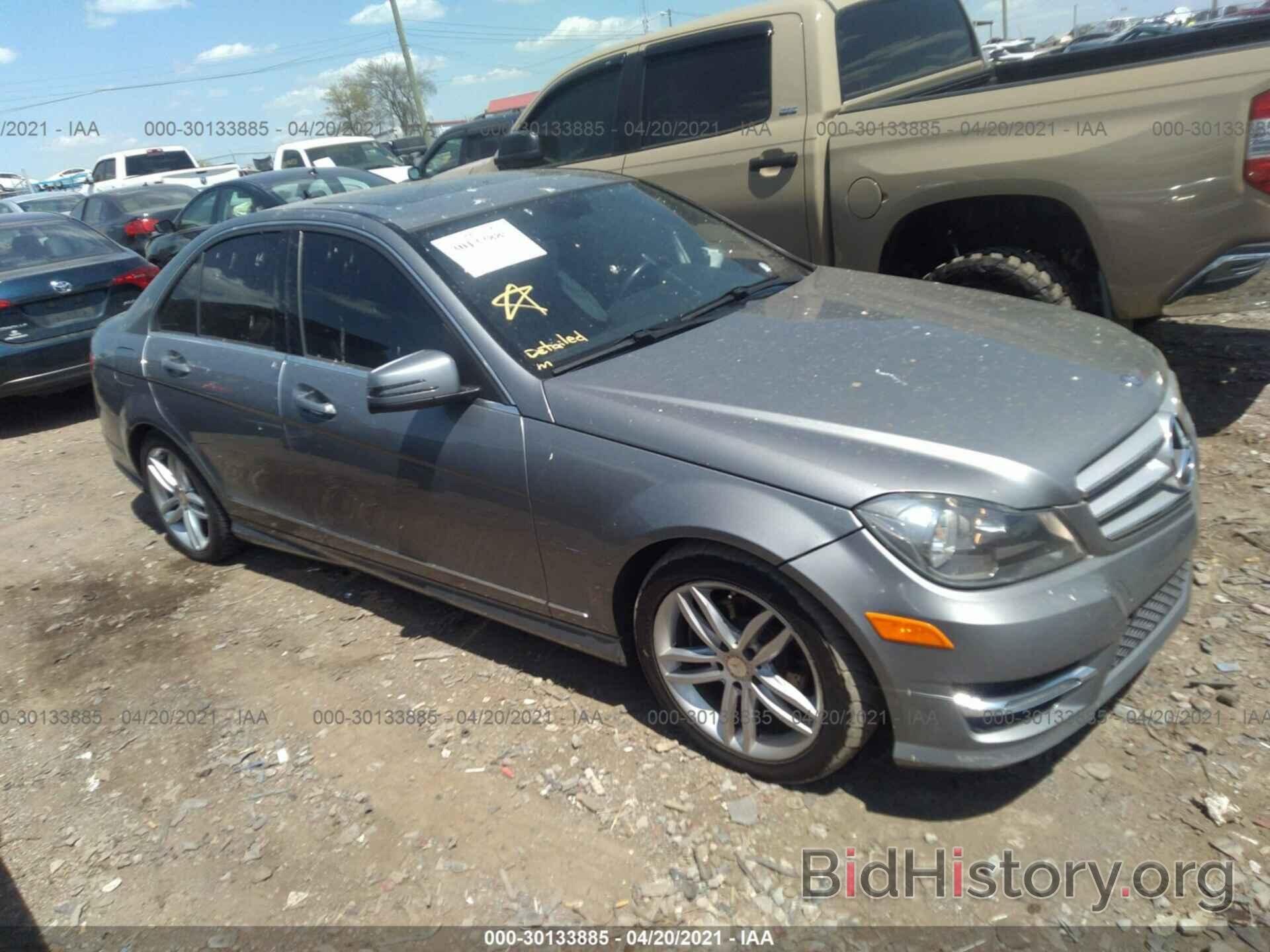 Photo WDDGF4HB2DR295099 - MERCEDES-BENZ C-CLASS 2013