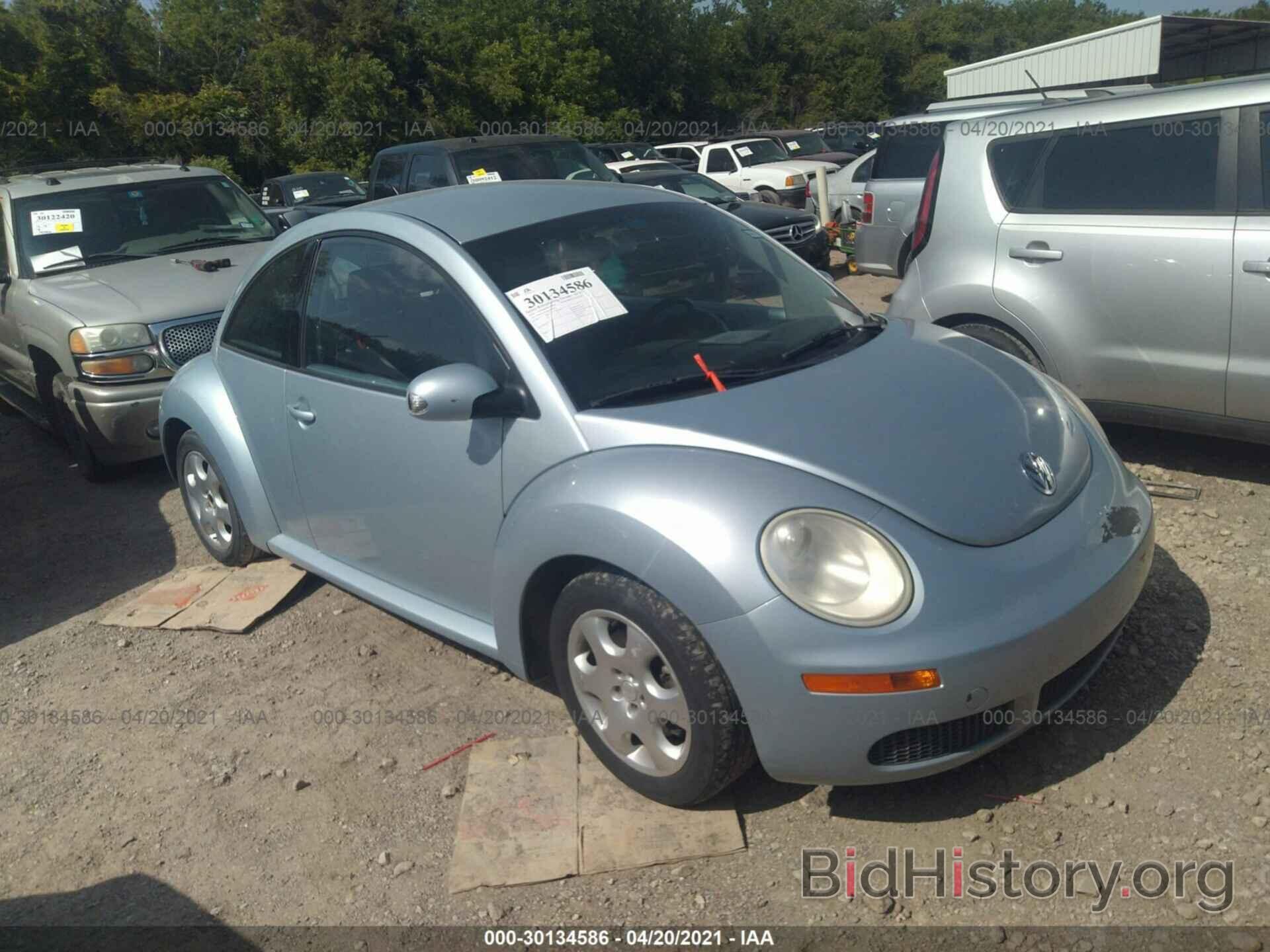 Photo 3VWPW3AG0AM019752 - VOLKSWAGEN NEW BEETLE COUPE 2010