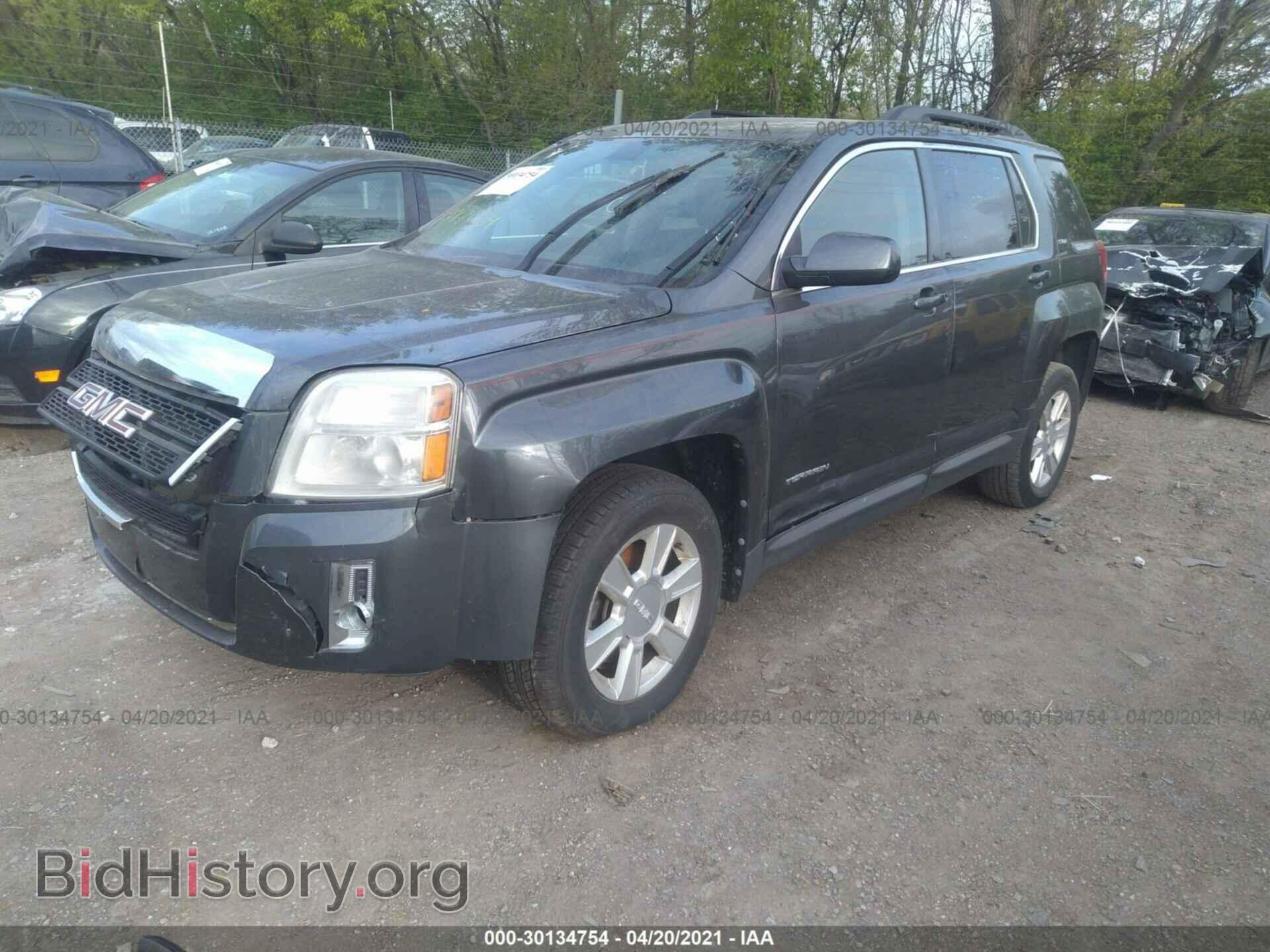 2011 GMC TERRAIN - VIN: 2CTALSEC0B6256857 - Фото 2
