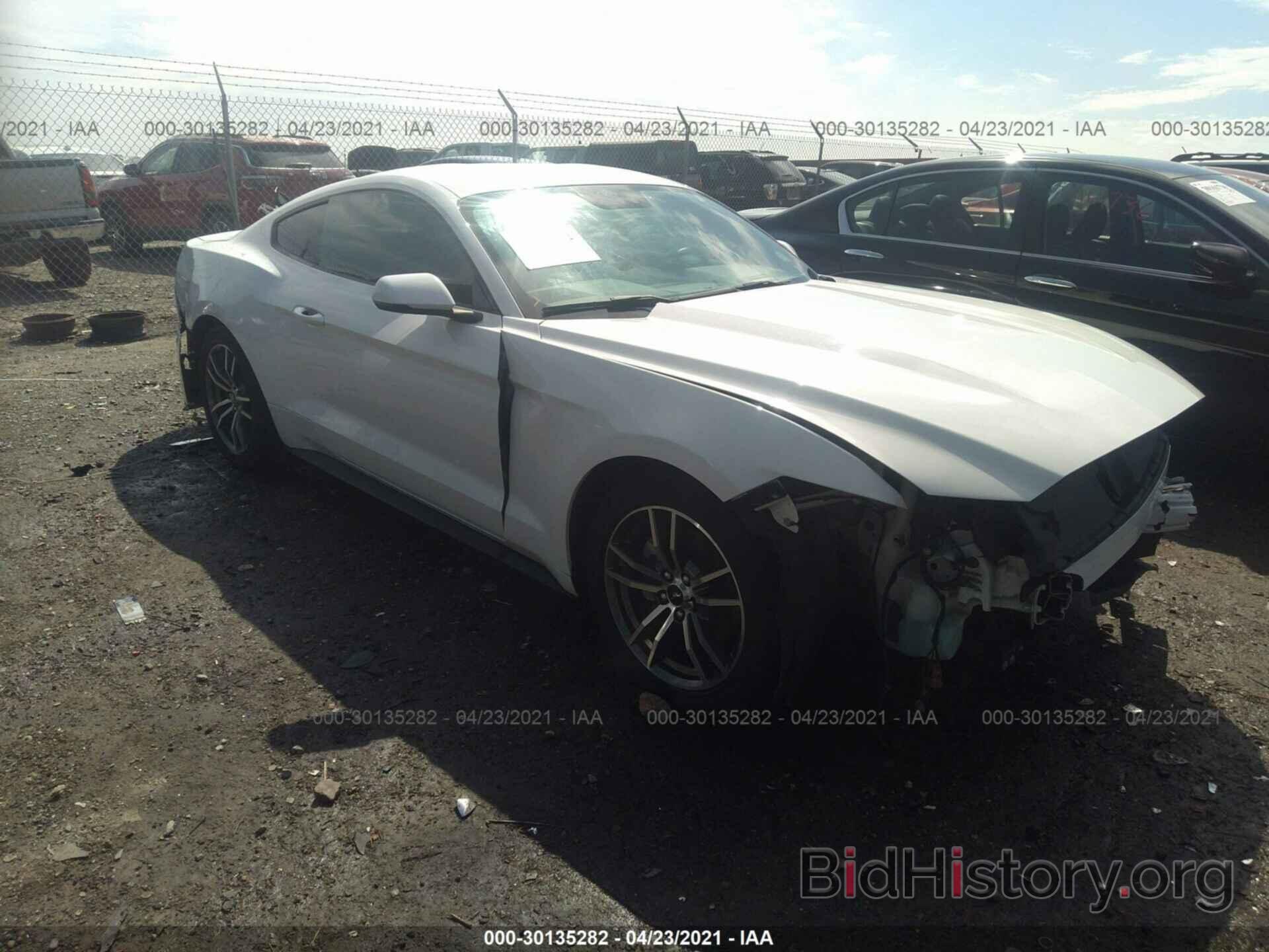 Photo 1FA6P8TH7F5328751 - FORD MUSTANG 2015