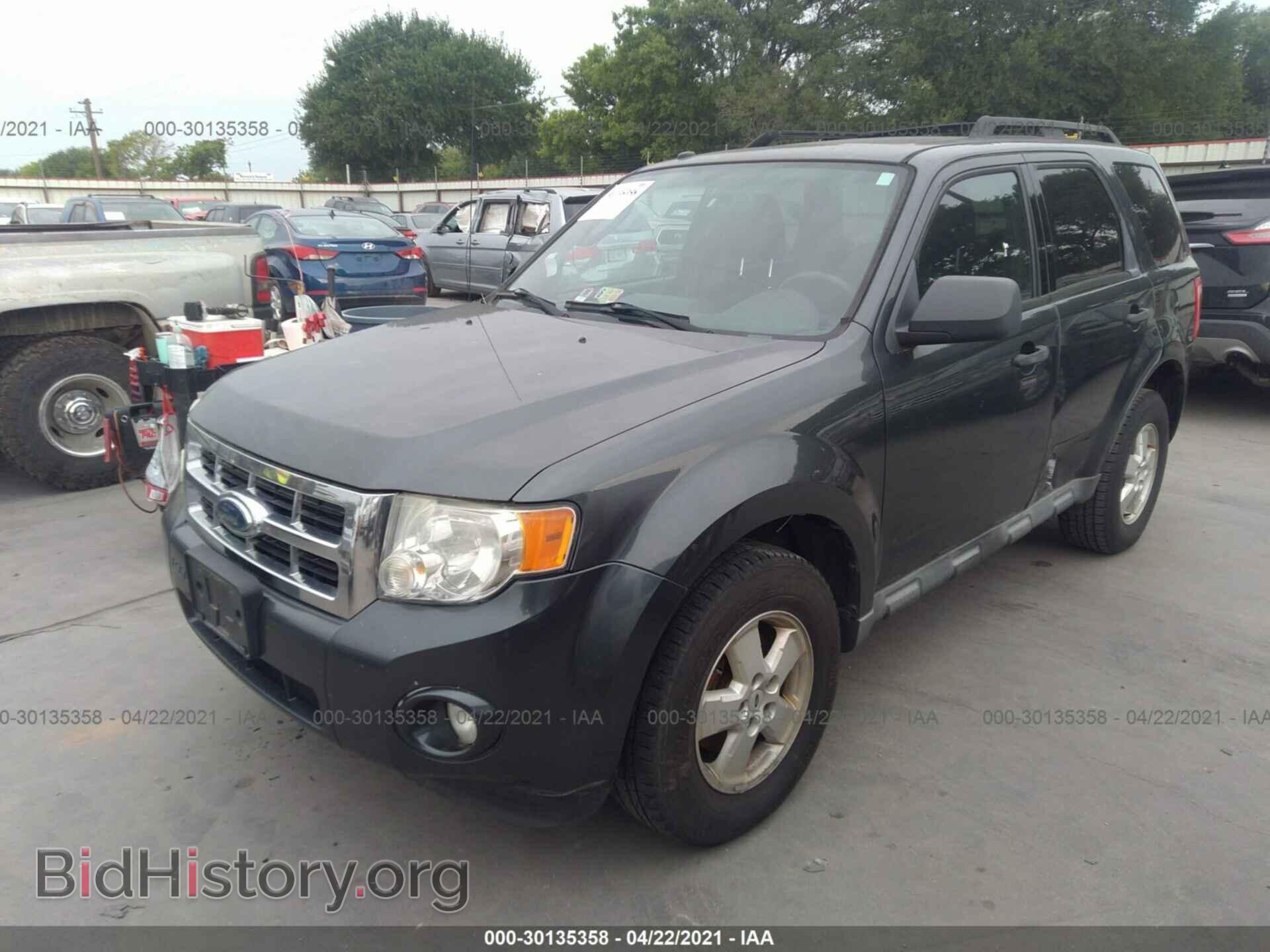 2009 FORD ESCAPE - VIN: 1FMCU03719KC80907 - Фото 2