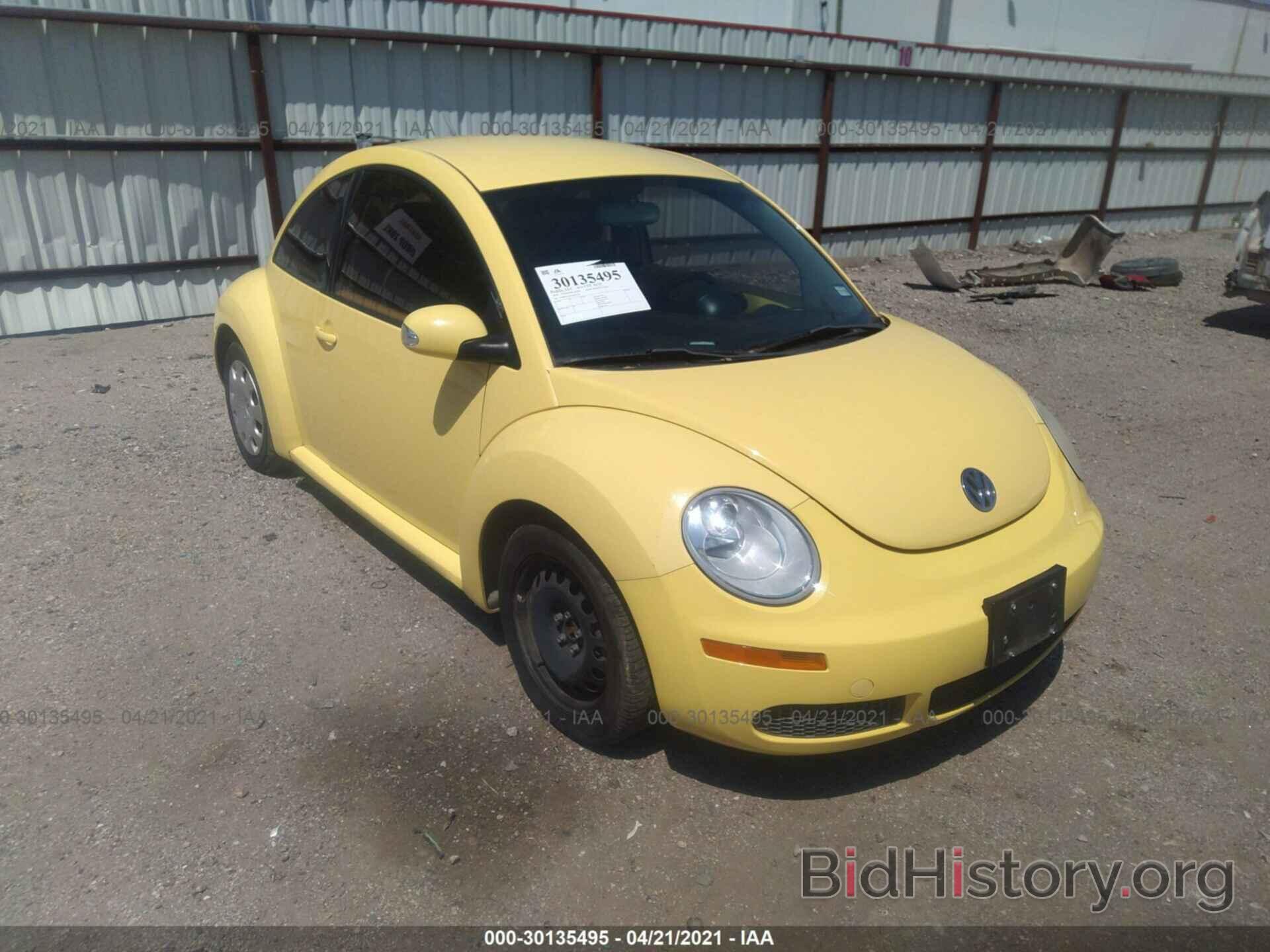 Photo 3VWPG3AG0AM015293 - VOLKSWAGEN NEW BEETLE COUPE 2010