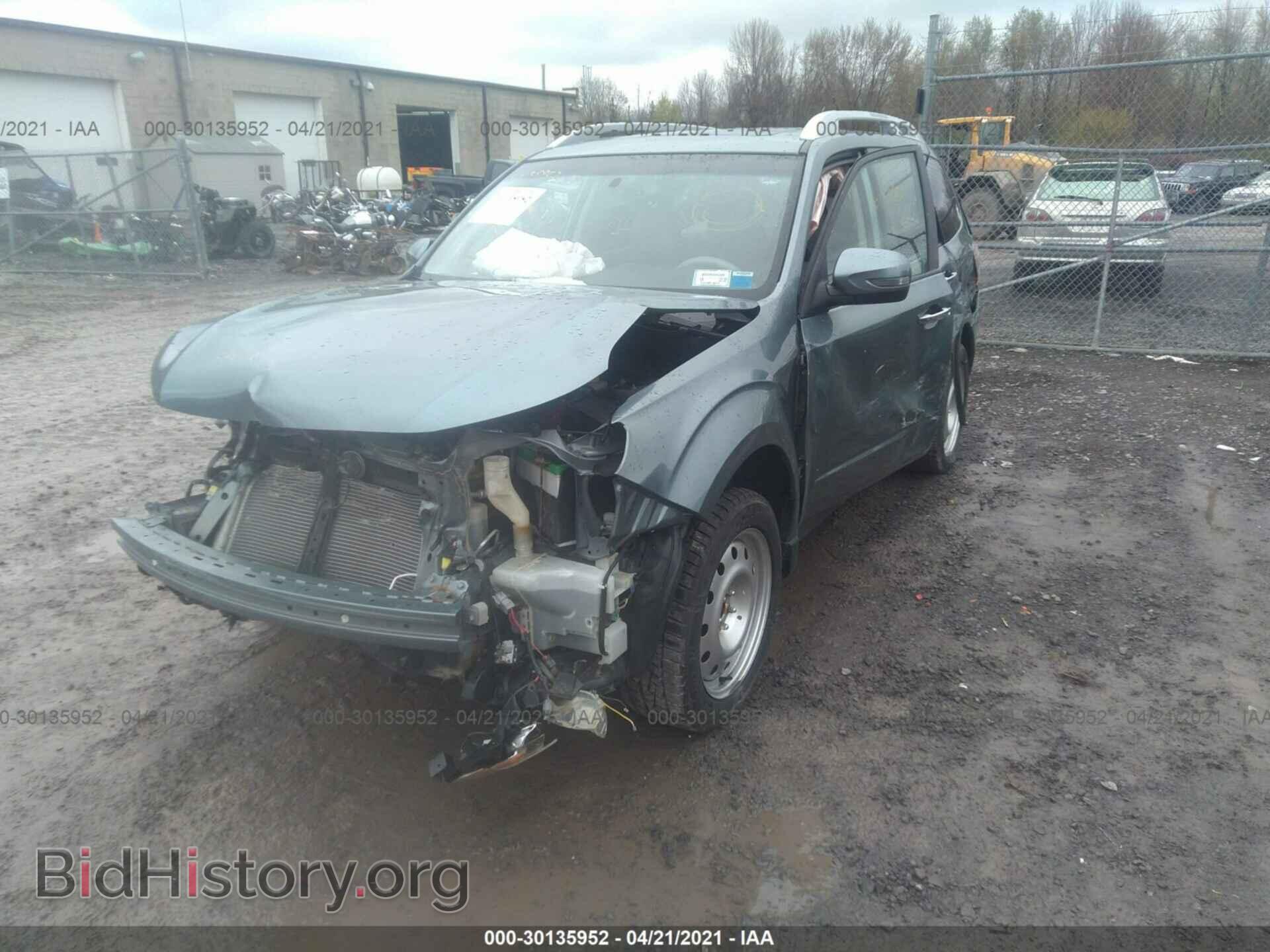 2011 SUBARU FORESTER - VIN: JF2SHAGC8BH778222 - Фото 2