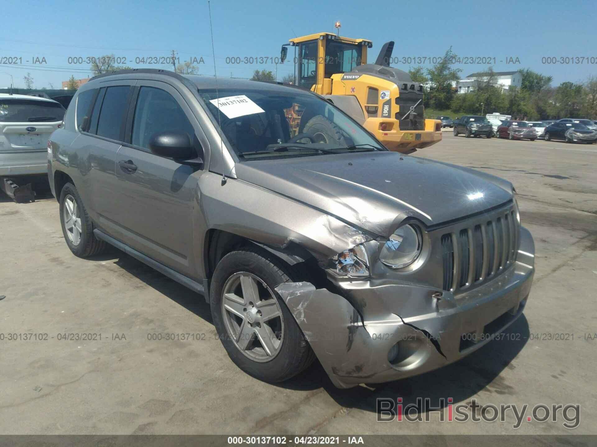 Photo 1J8FT47W17D420543 - JEEP COMPASS 2007