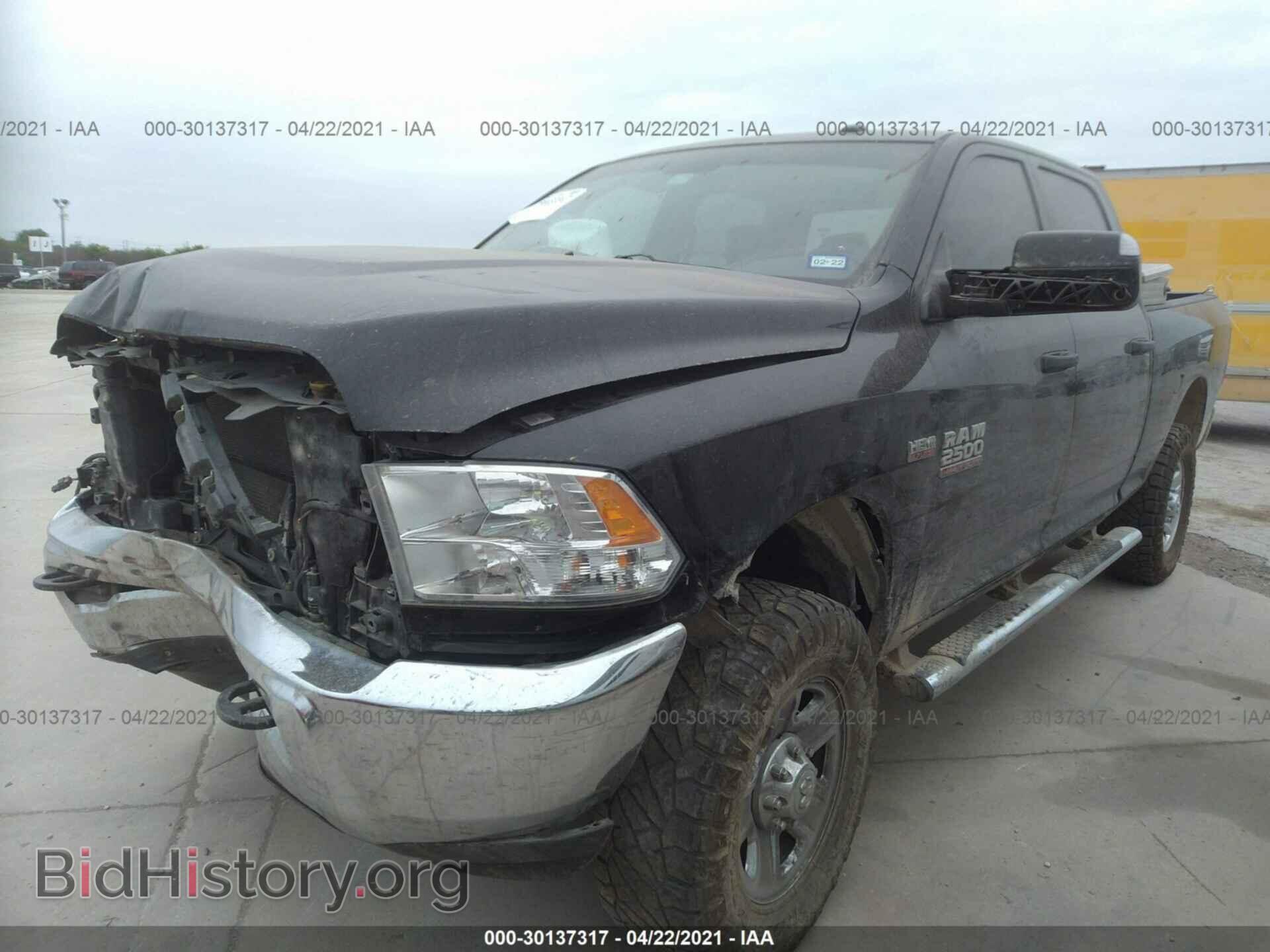 2014 RAM 2500 - VIN: 3C6TR5CT0EG188308 - Фото 2