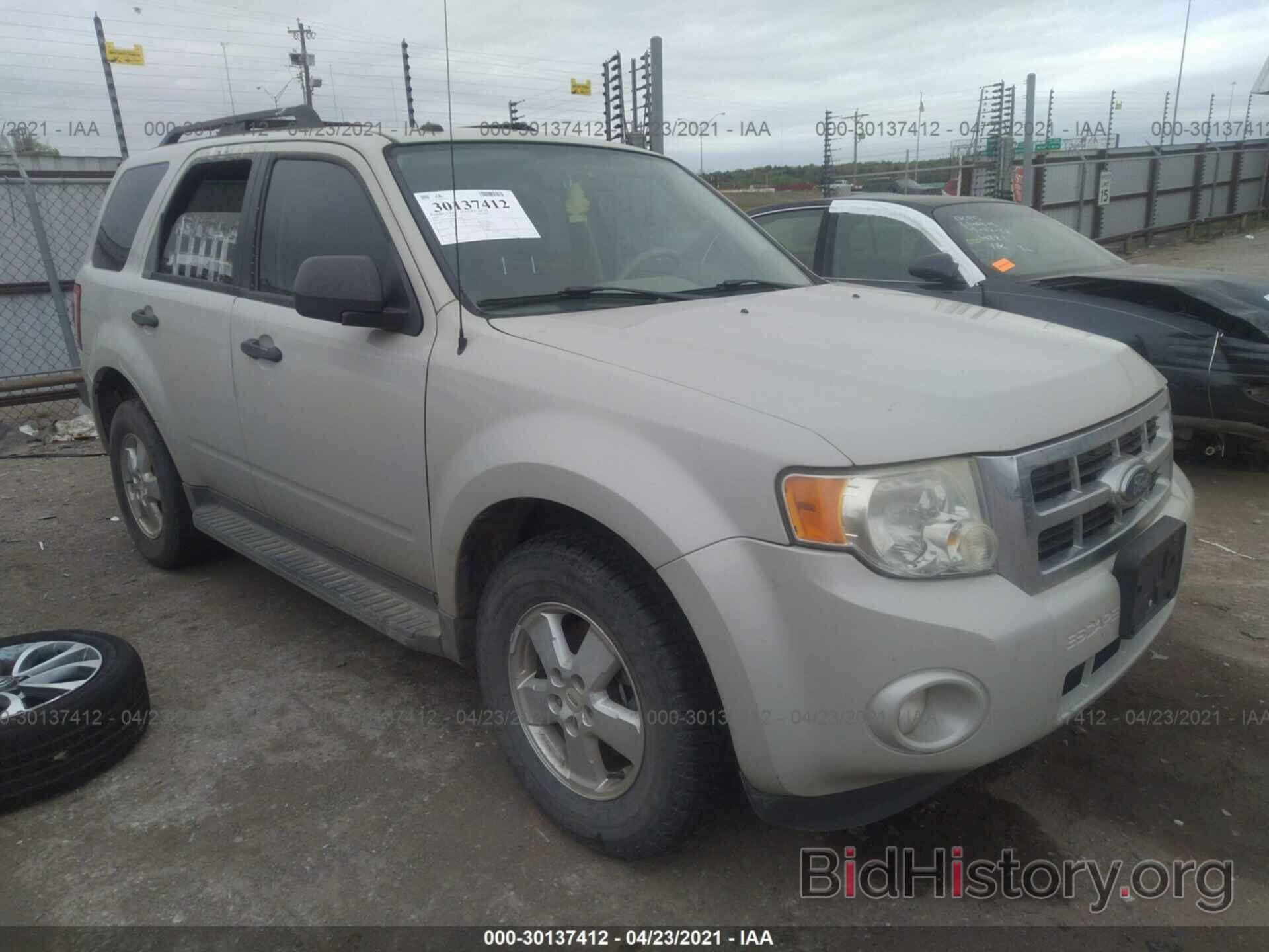 Photo 1FMCU03G89KA61040 - FORD ESCAPE 2009