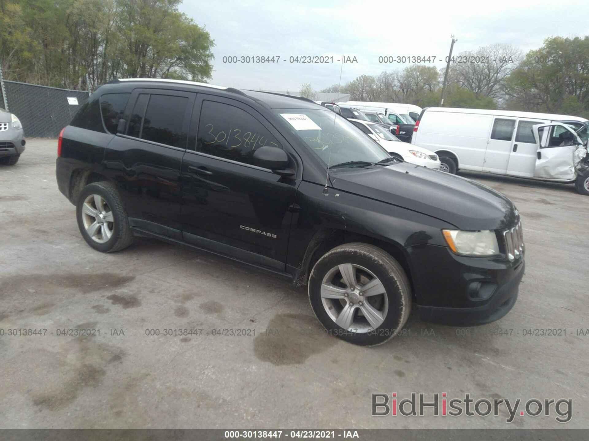 Photo 1J4NT1FB7BD181227 - JEEP COMPASS 2011