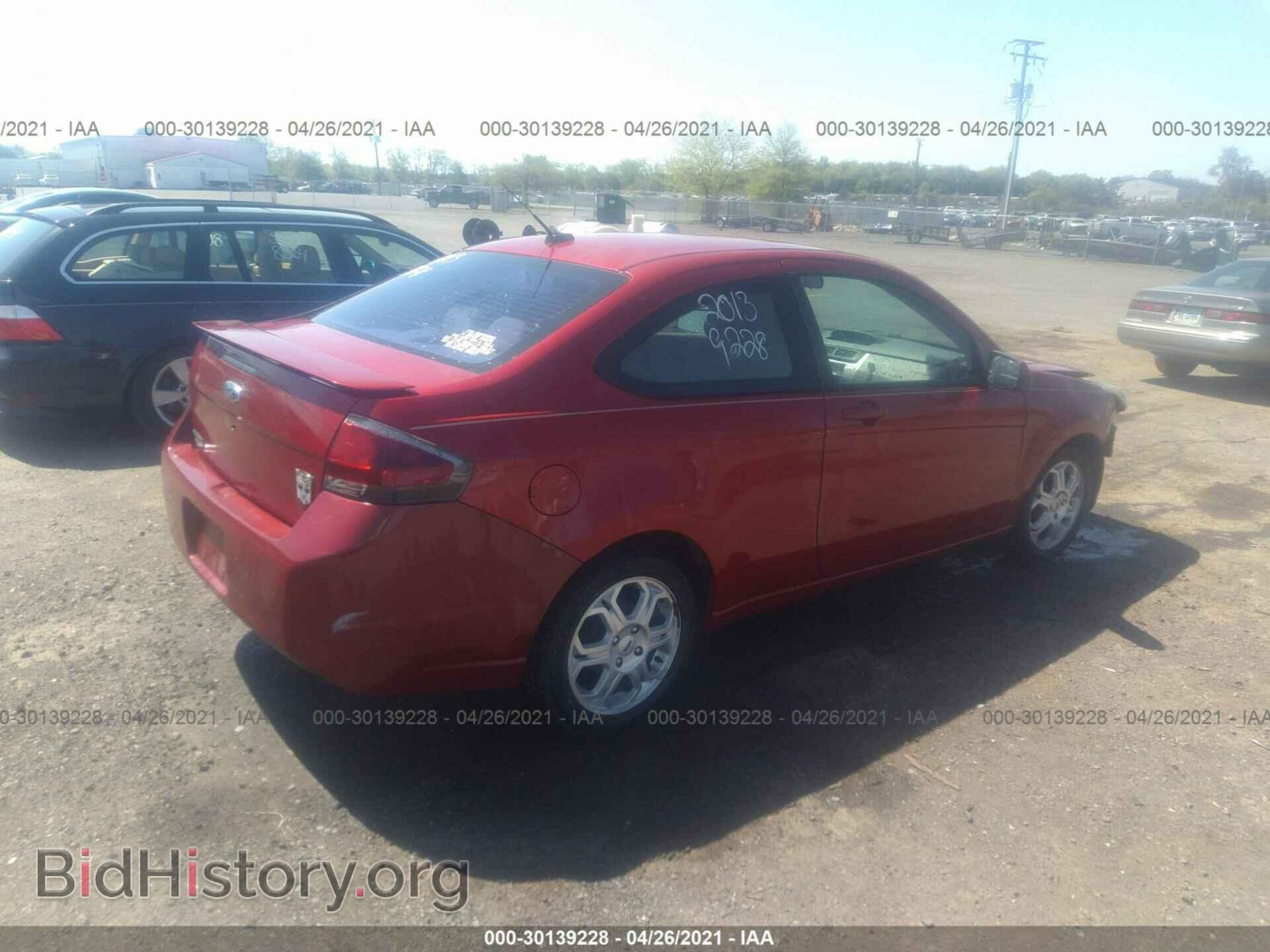 2009 FORD FOCUS - VIN: 1FAHP32N99W200397 - Фото 4