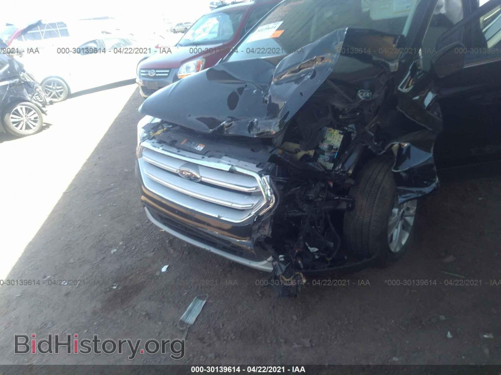 2017 FORD ESCAPE - VIN: 1FMCU0G95HUB89802 - Photo 6