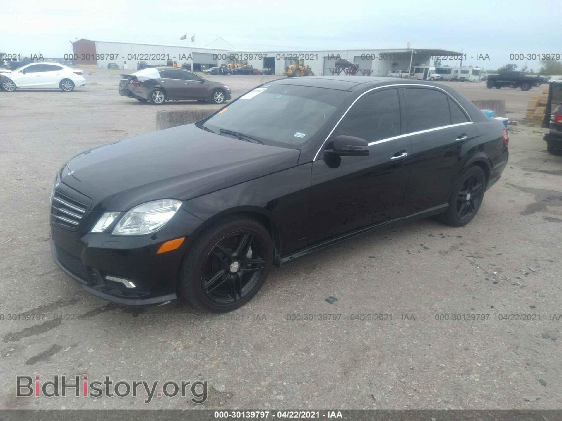 2011 MERCEDES-BENZ E-CLASS - VIN: WDDHF7CB2BA470136 - Фото 2