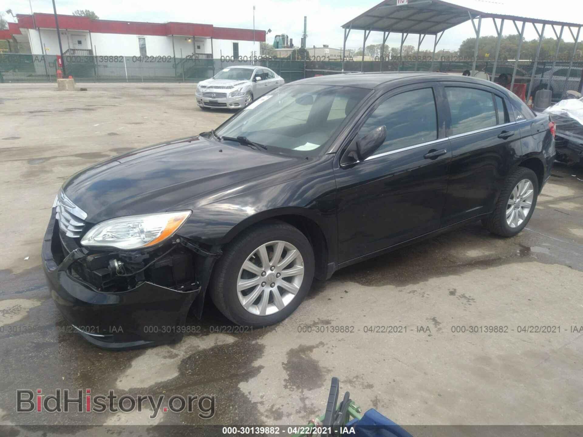 2012 CHRYSLER 200 - VIN: 1C3CCBBB1CN172936 - Фото 2