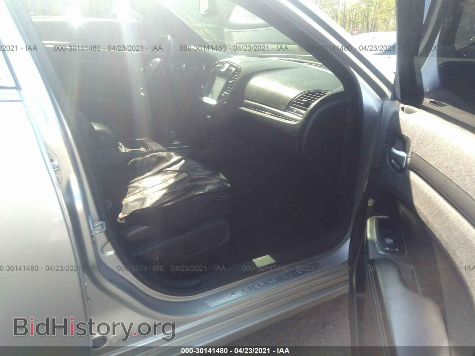 2012 CHRYSLER 300 - VIN: 2C3CCABG1CH167184 - Фото 5