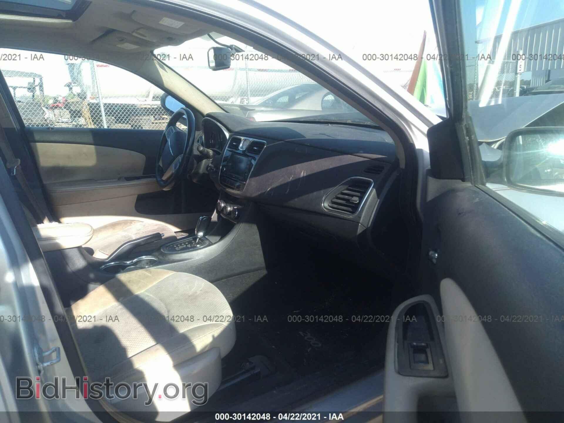 2012 CHRYSLER 200 - VIN: 1C3CCBBB5CN140328 - Фото 5
