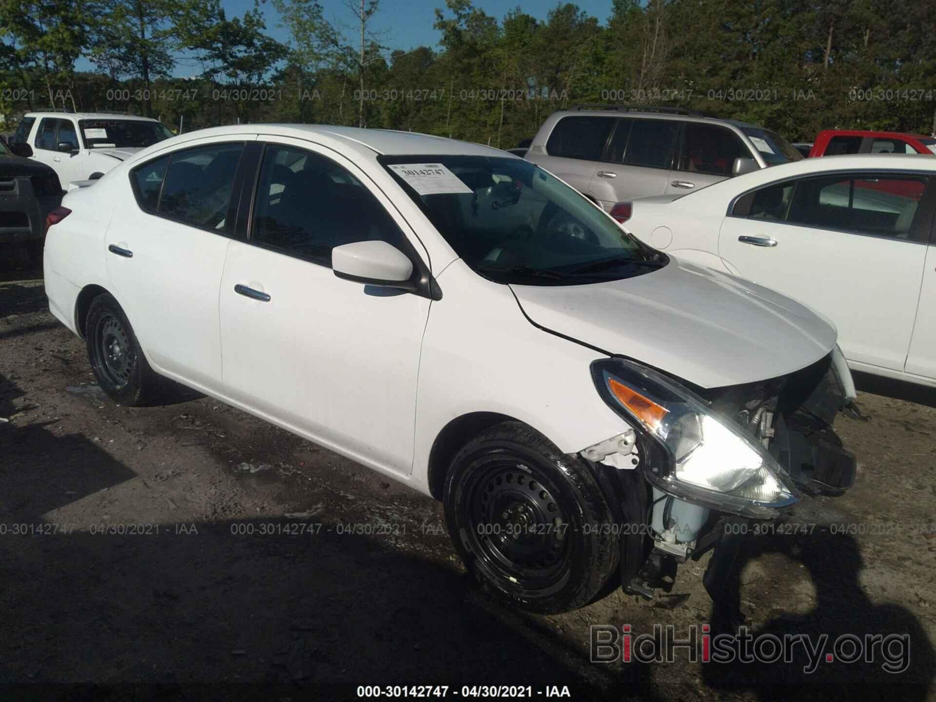 Photo 3N1CN7AP5HK461690 - NISSAN VERSA SEDAN 2017