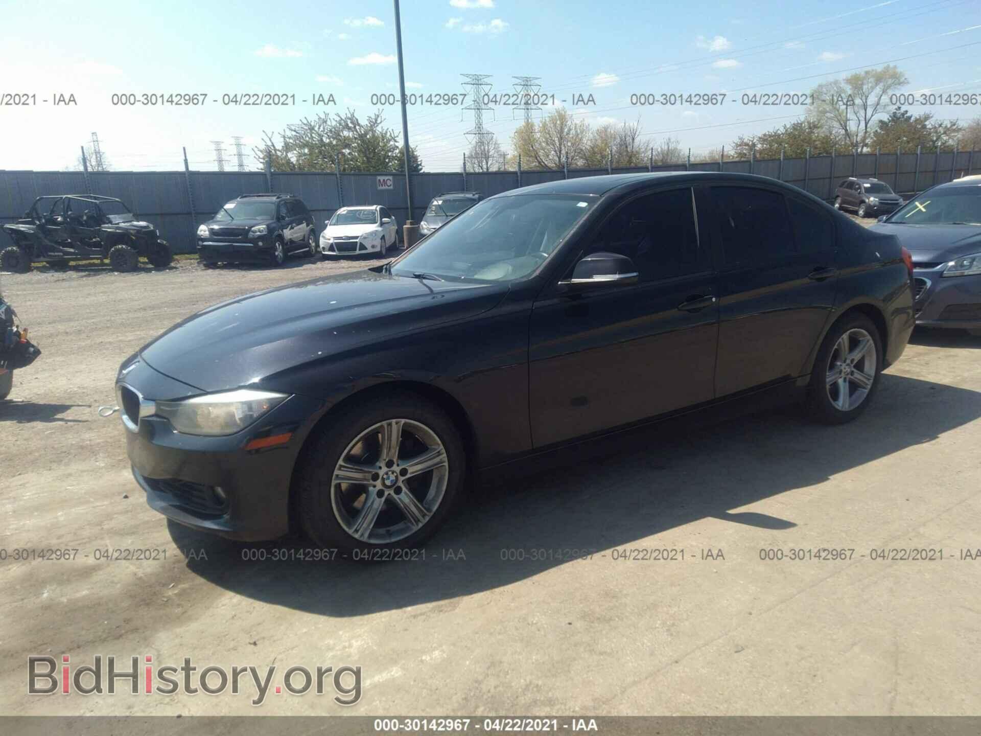 2012 BMW 3 SERIES - VIN: WBA3A5C57CF259405 - Фото 2