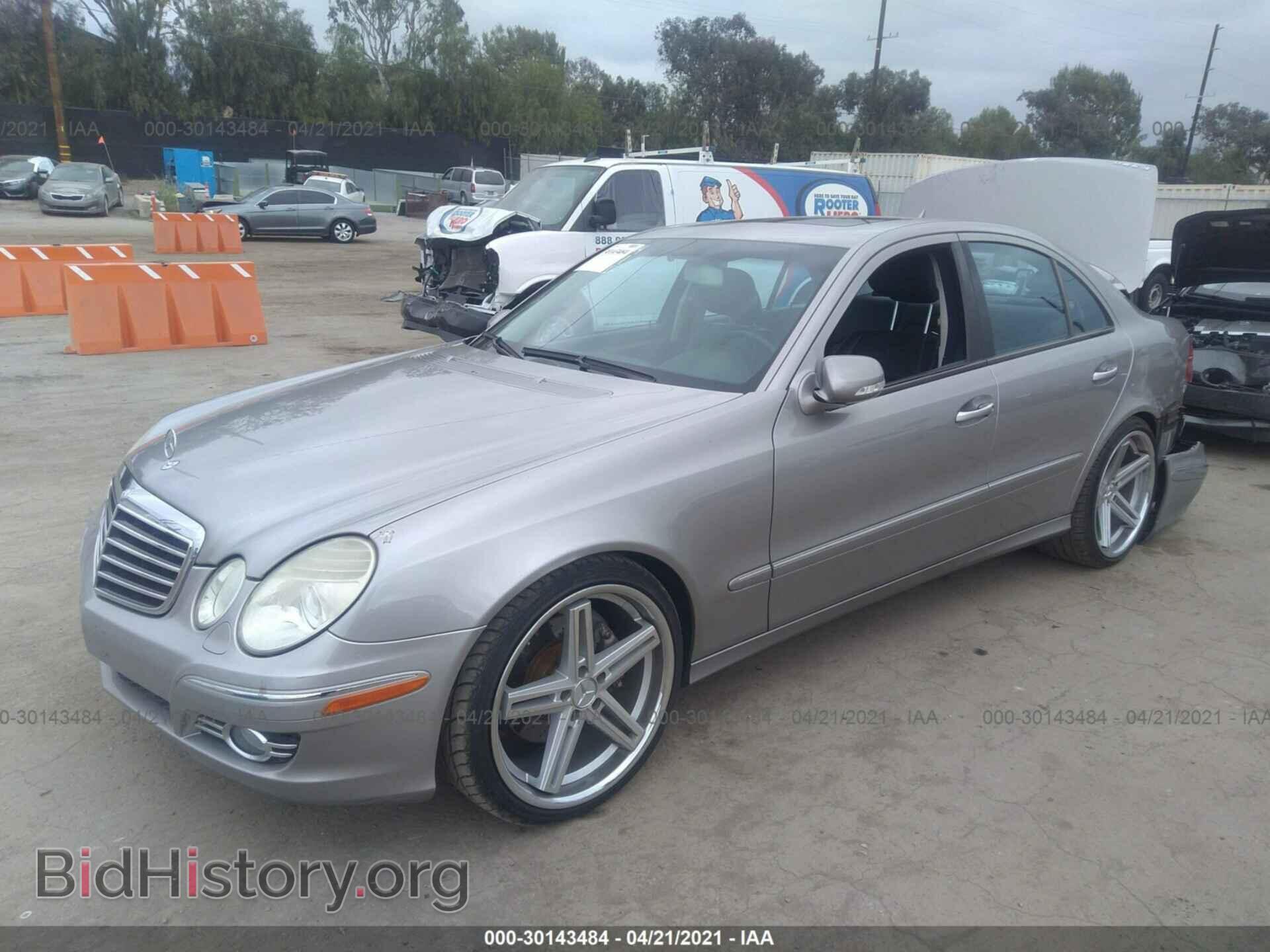 2008 MERCEDES-BENZ E-CLASS - VIN: WDBUF56X38B215596 - Фото 2