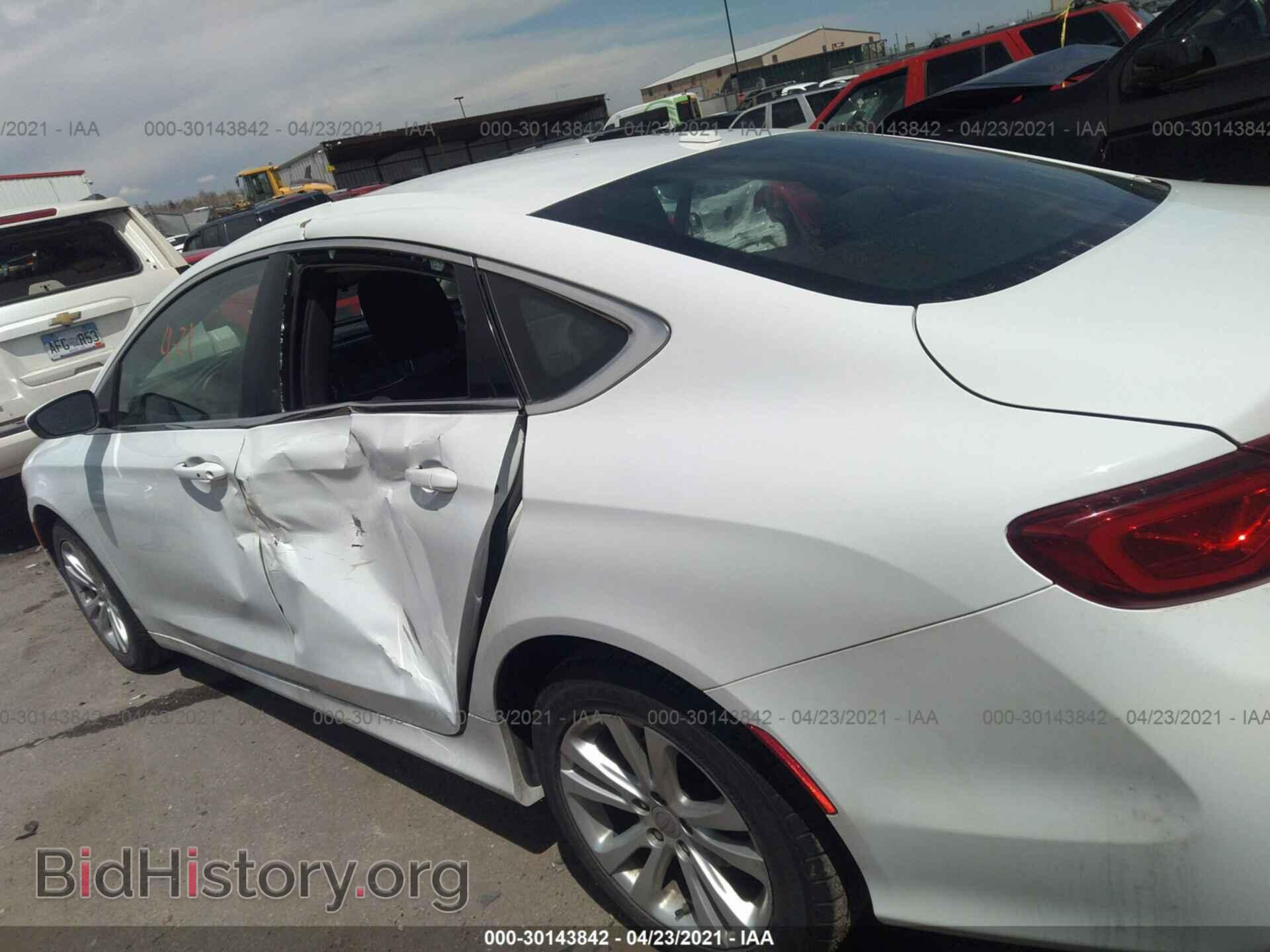 2015 CHRYSLER 200 - VIN: 1C3CCCAB0FN624709 - Photo 6