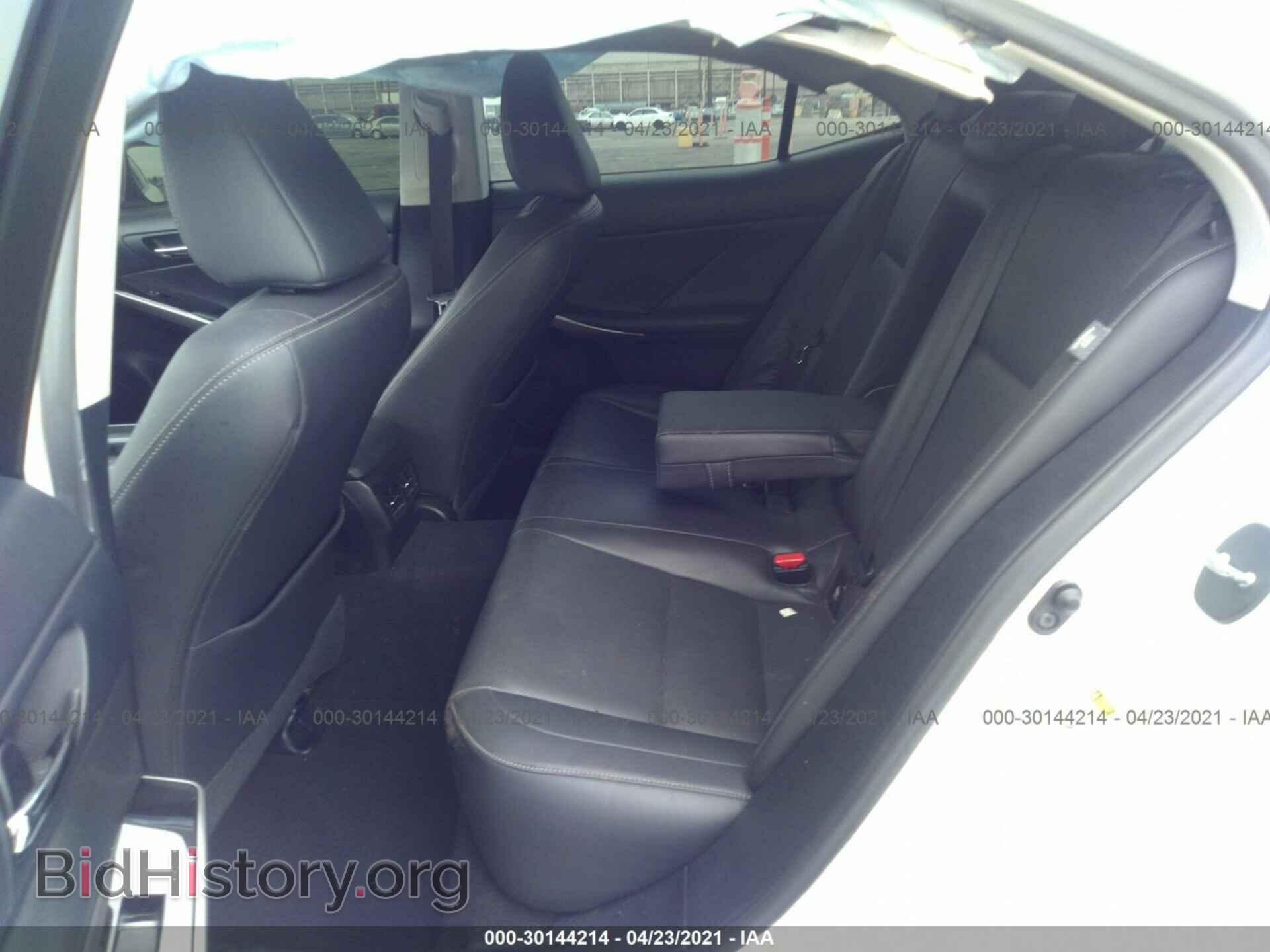 2016 LEXUS IS 200T - VIN: JTHBA1D26G5024211 - Фото 8